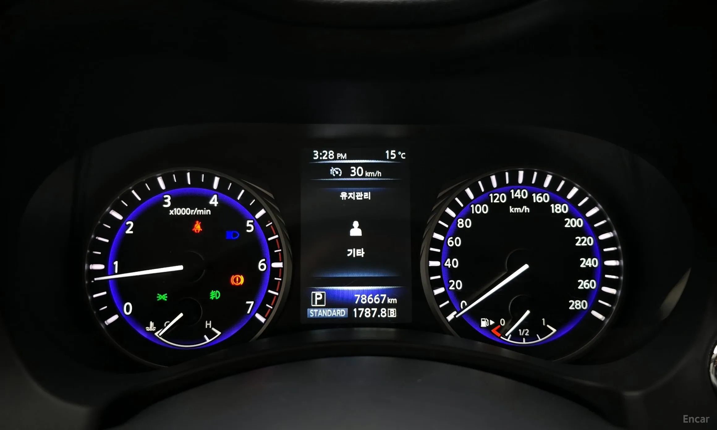 Infiniti Q50 превью 8