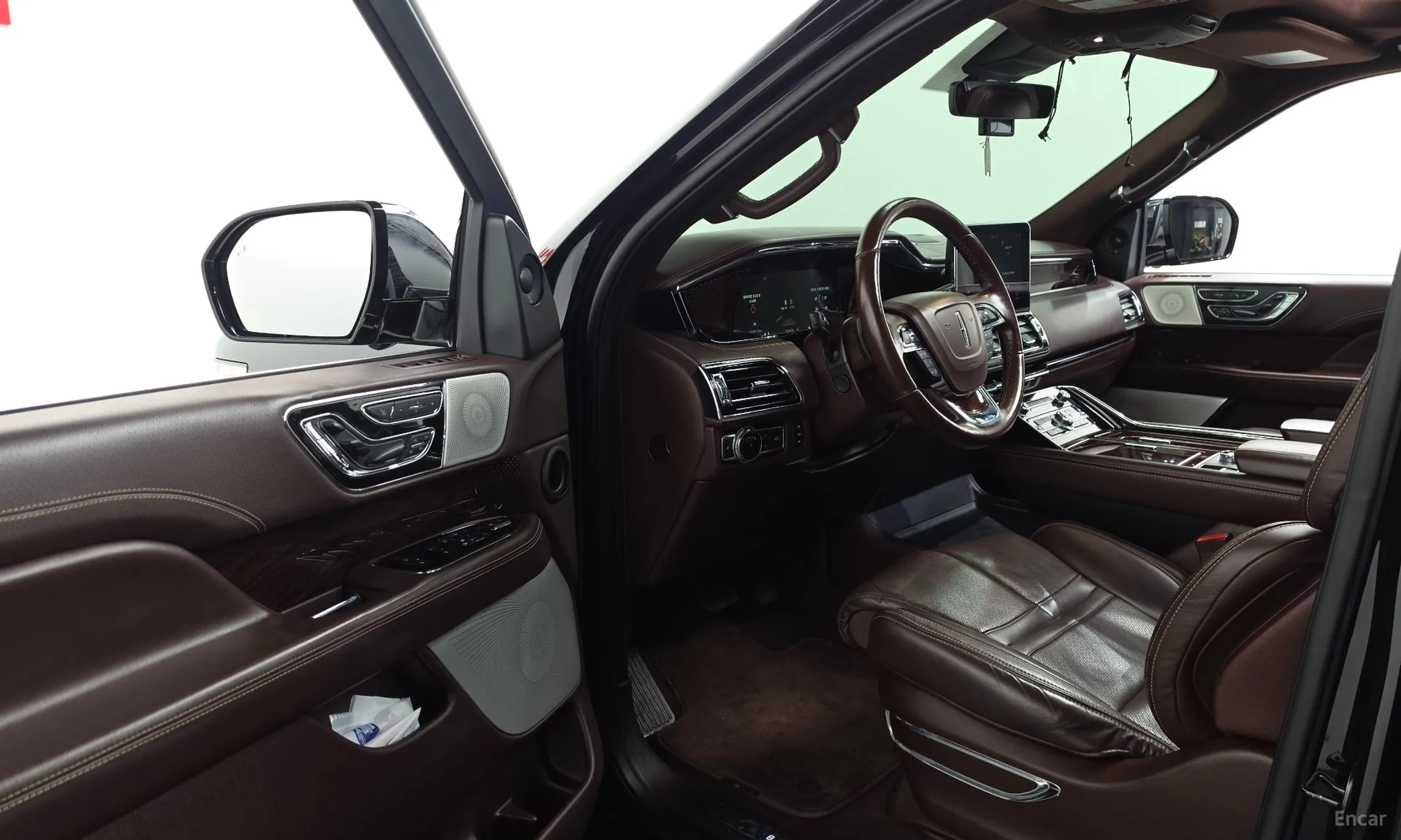 Lincoln Navigator 4th generation превью 10