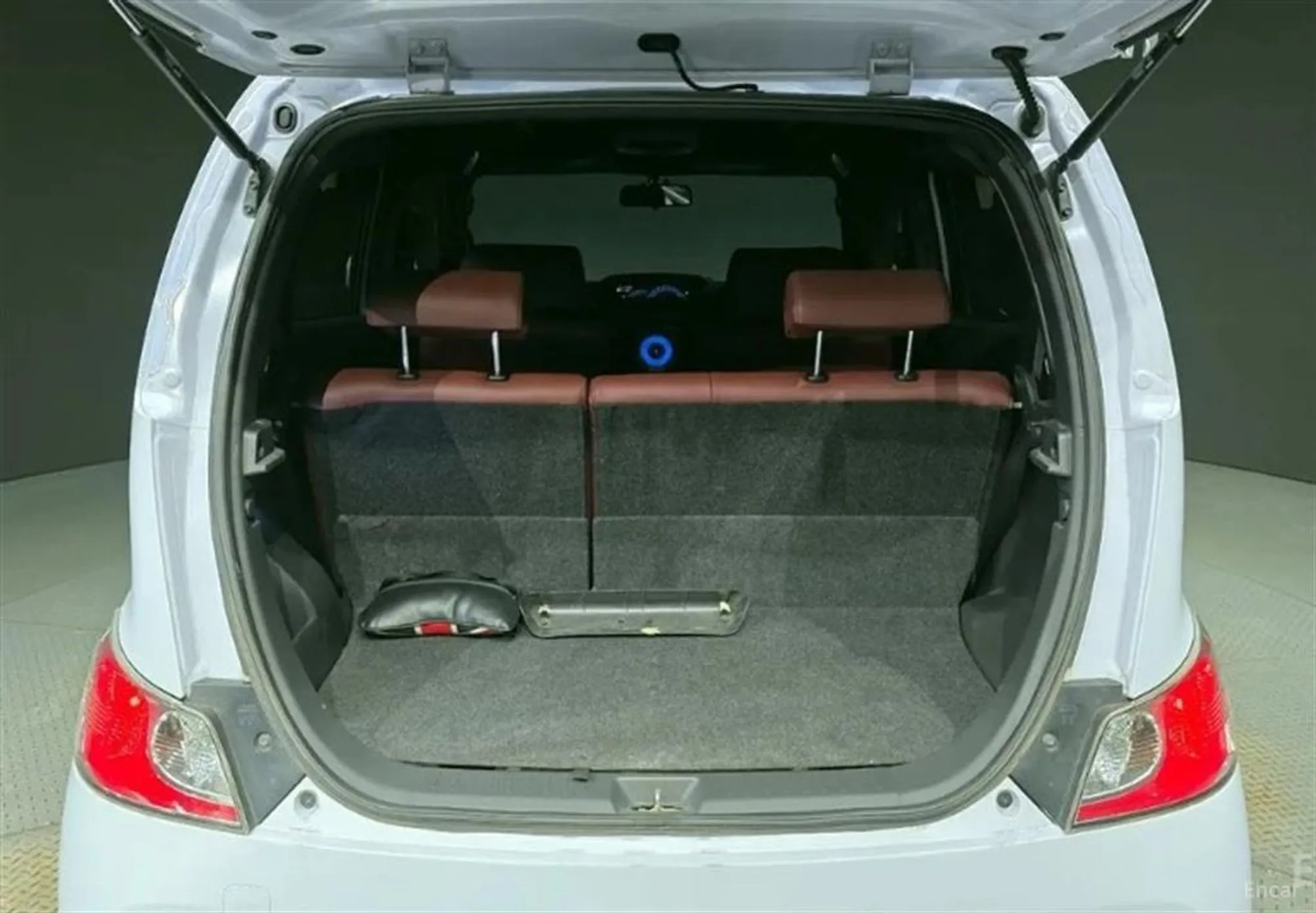 Toyota Bb превью 19