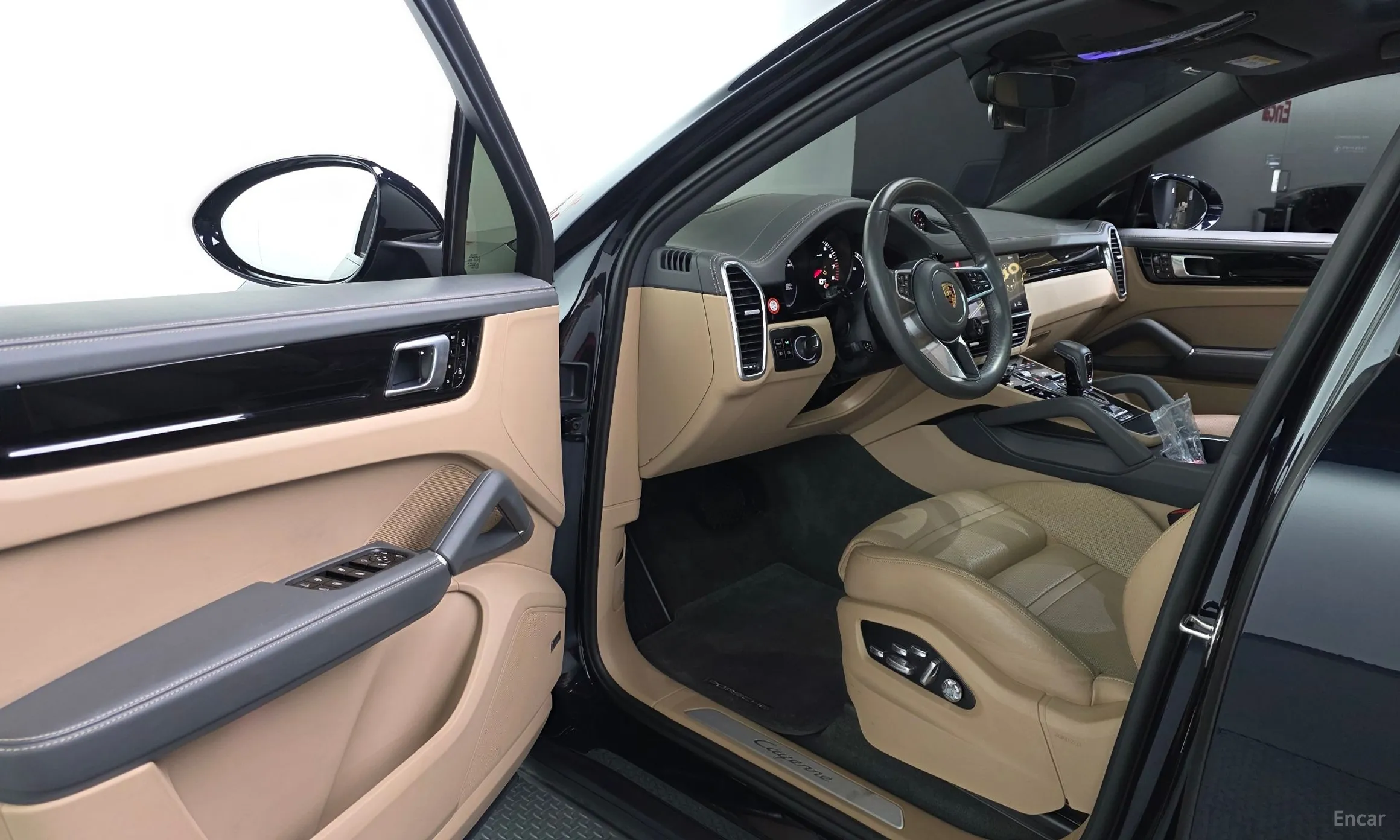 Porsche Cayenne (PO536) превью 10