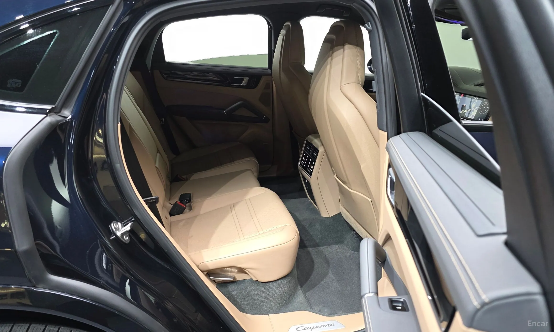 Porsche Cayenne (PO536) превью 12
