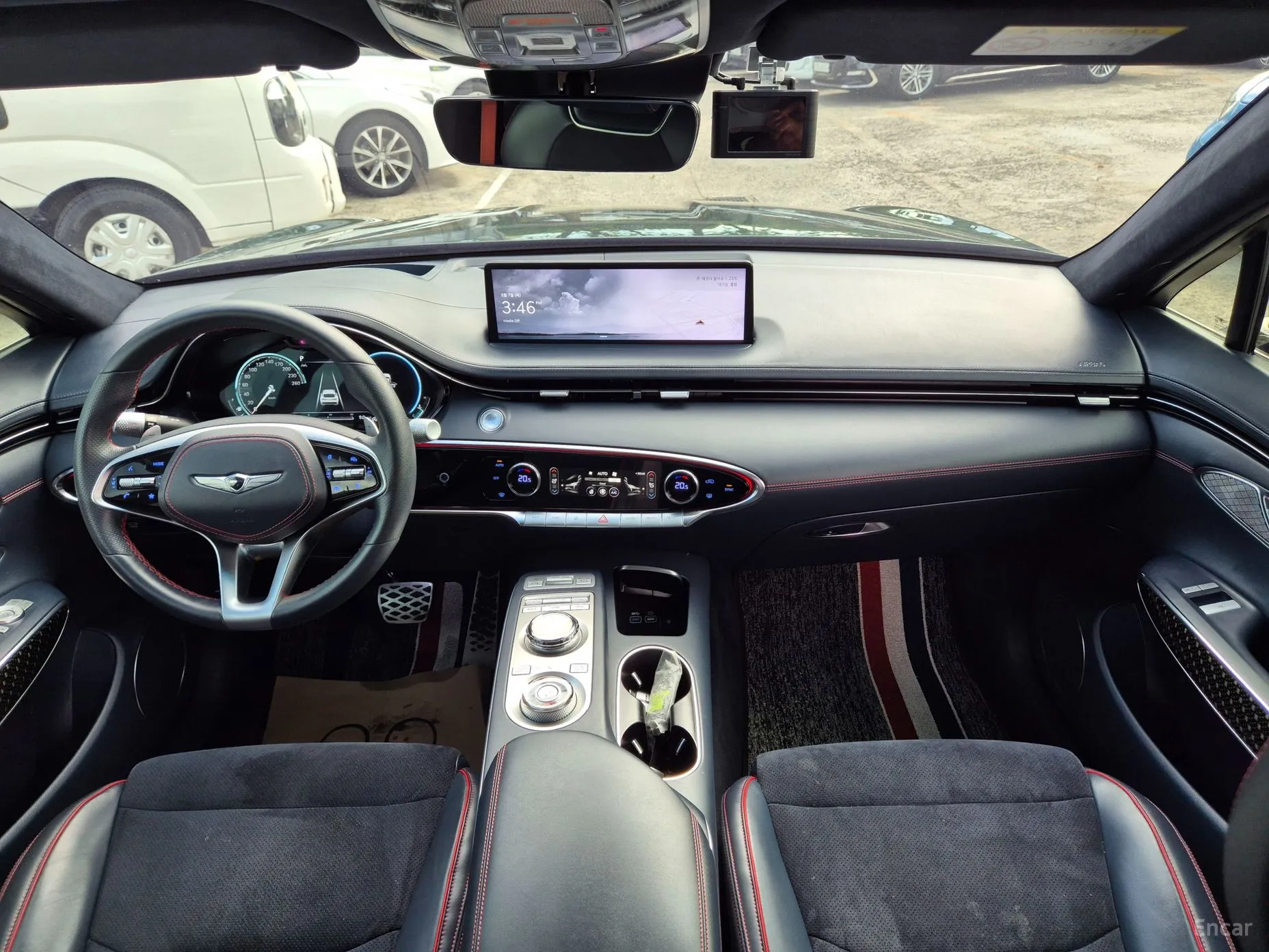 Genesis GV70 превью 7