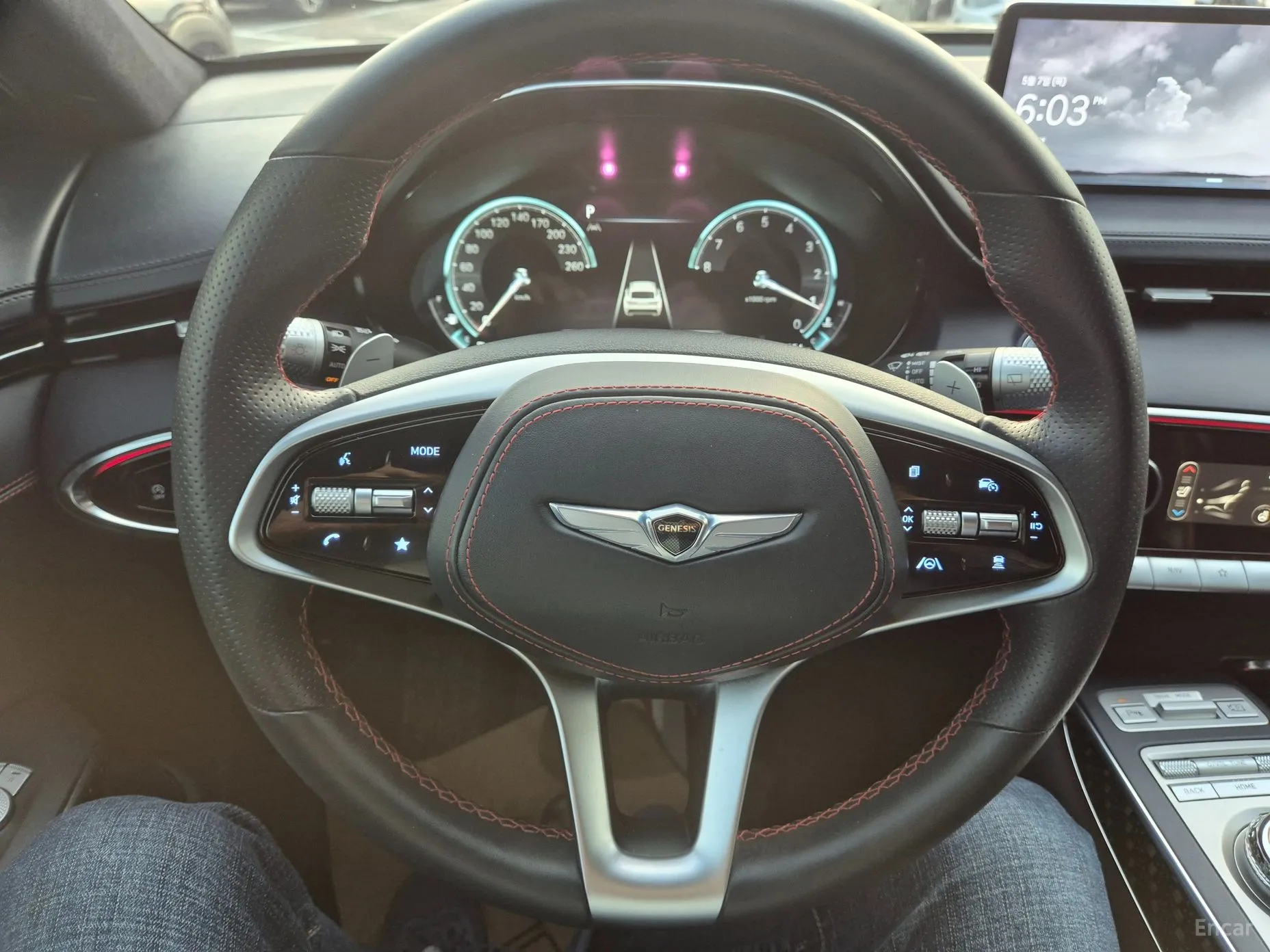 Genesis GV70 превью 9