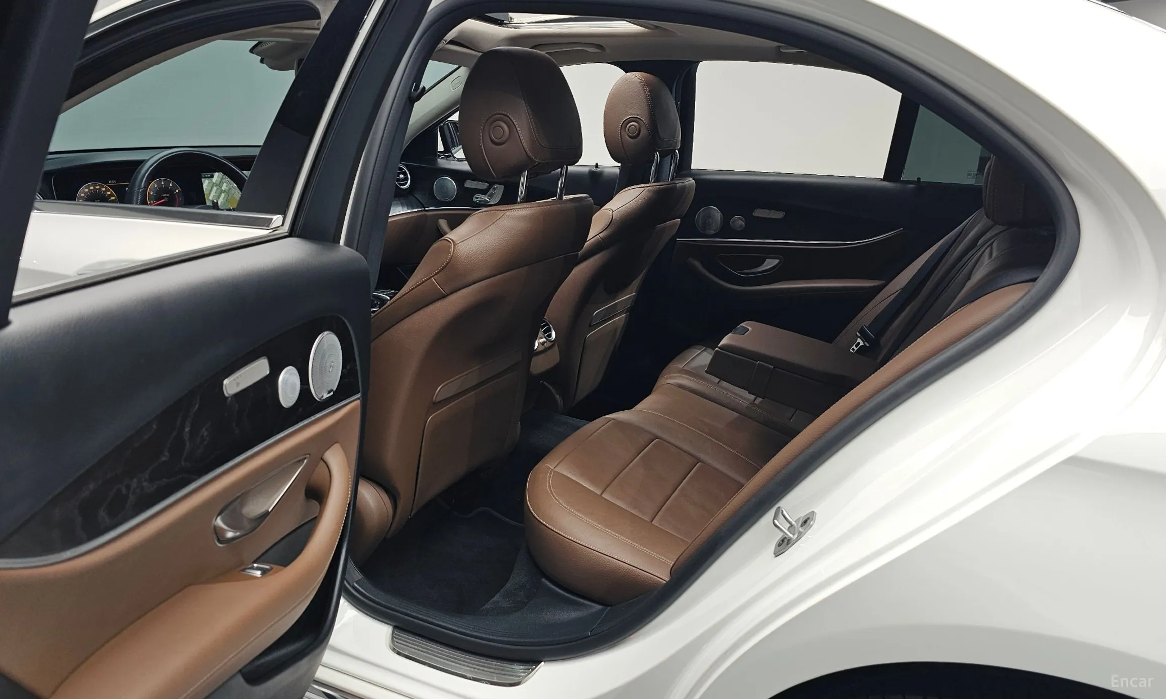 Mercedes Benz E-Class W213 превью 11