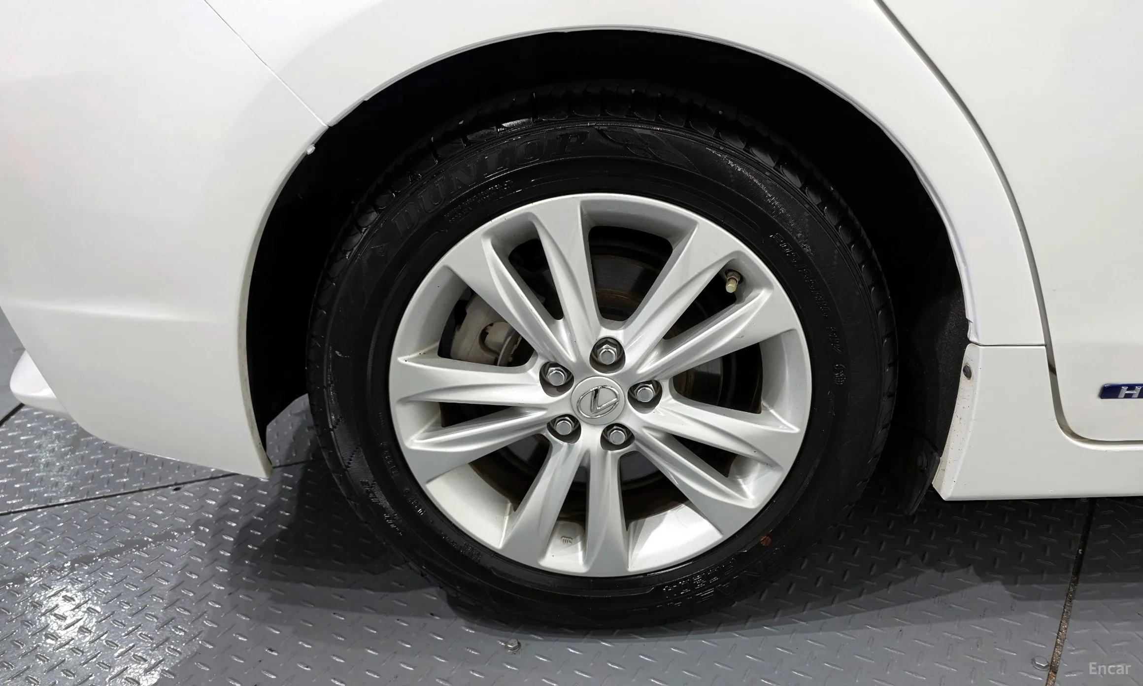 Lexus CT200h превью 5