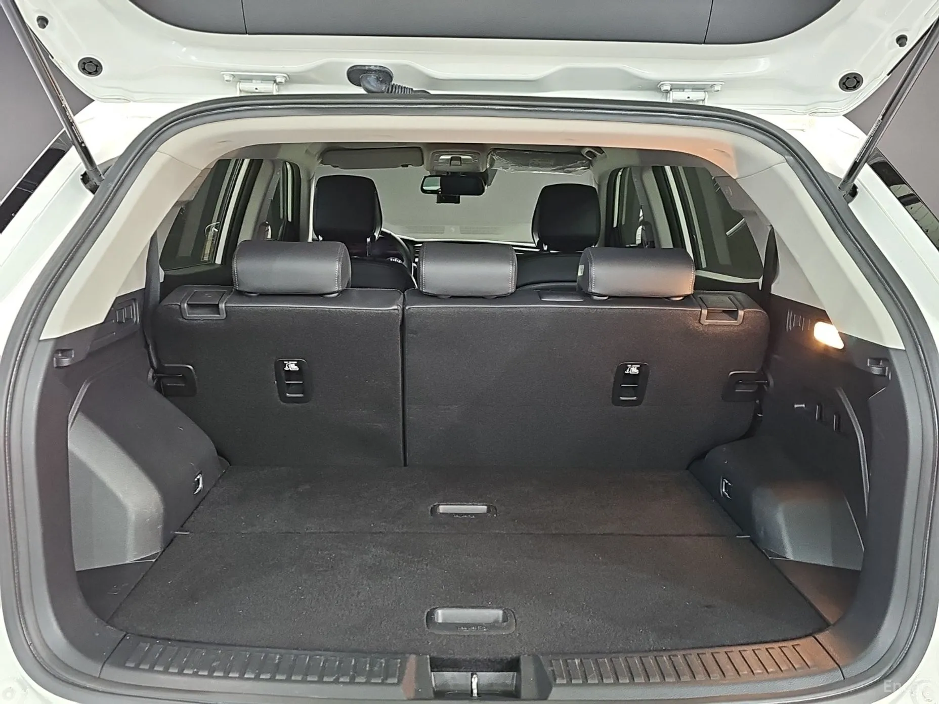 KG Mobility (SsangYong) Beautiful Korando превью 18