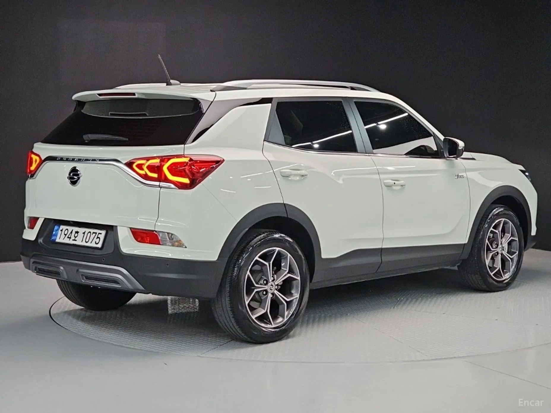 KG Mobility (SsangYong) Beautiful Korando превью 3