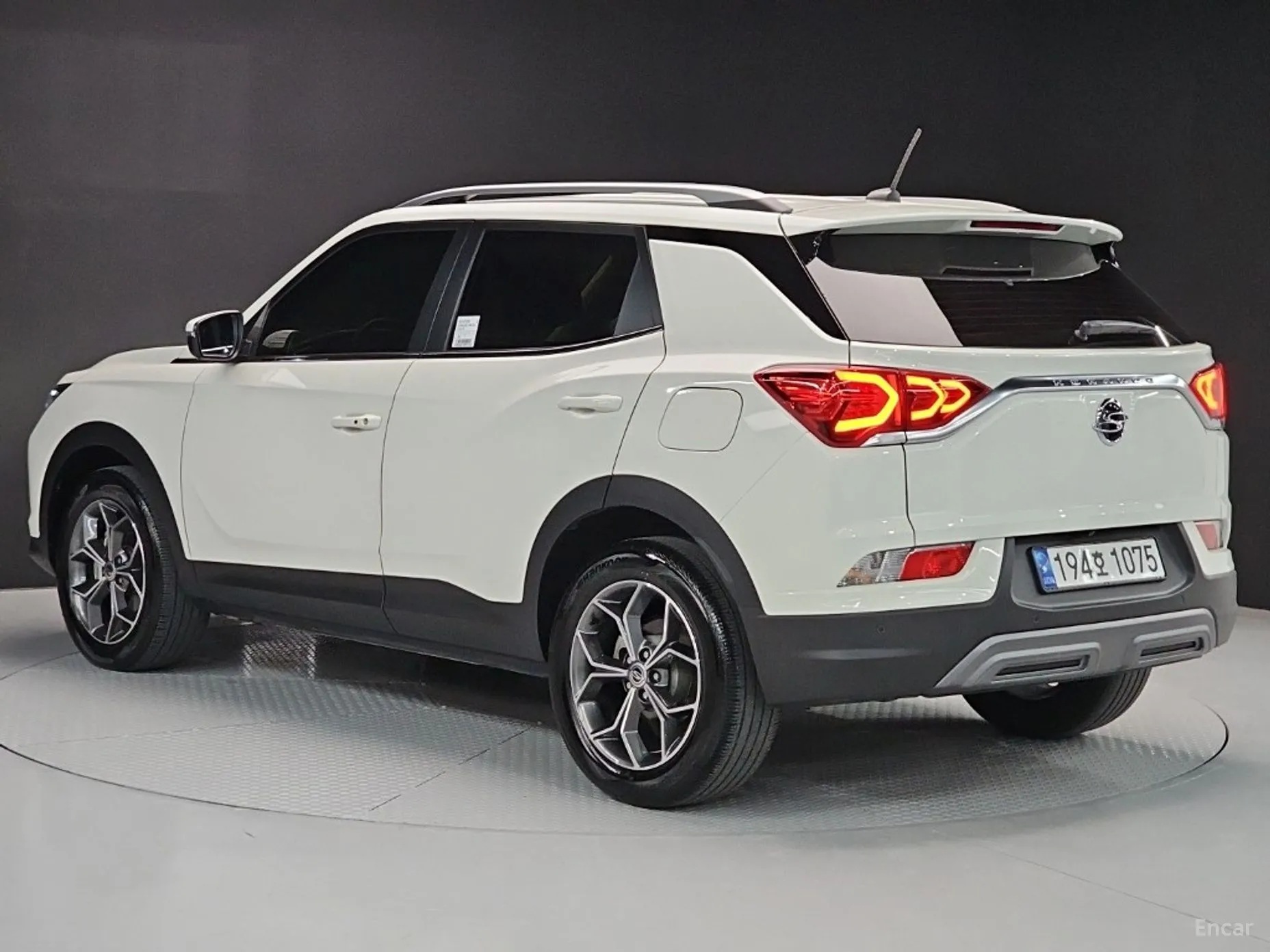 KG Mobility (SsangYong) Beautiful Korando превью 4