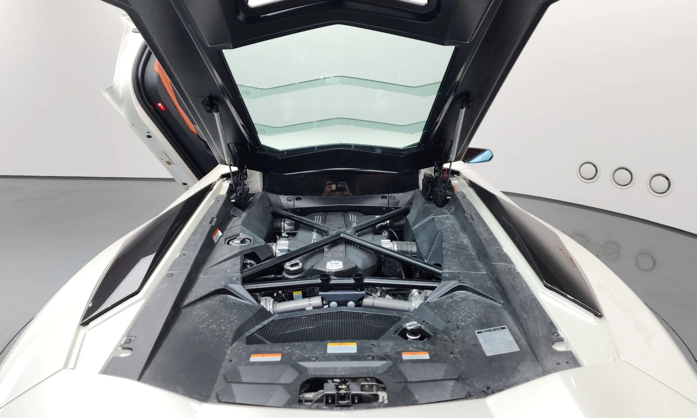 Lamborghini Aventador превью 16