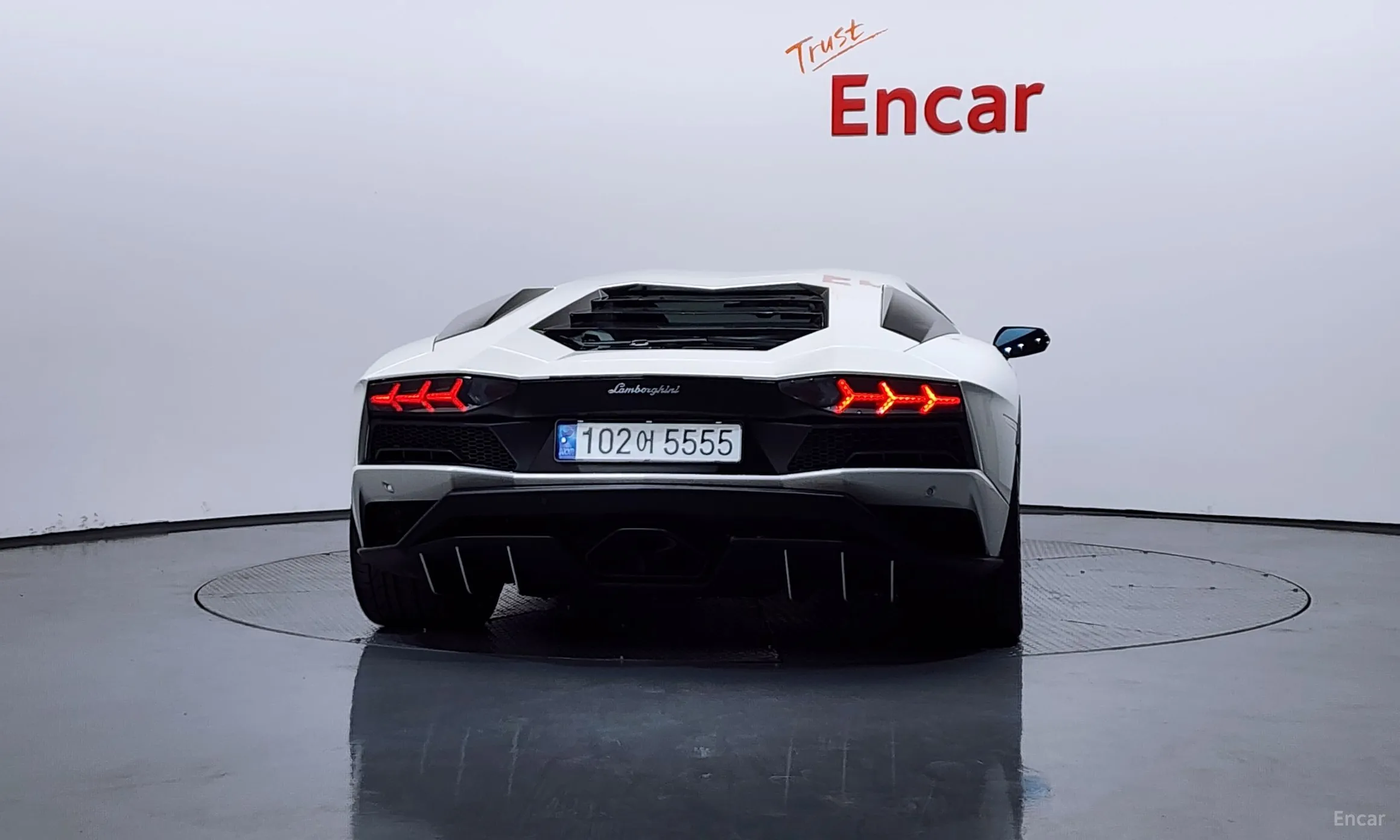 Lamborghini Aventador превью 4