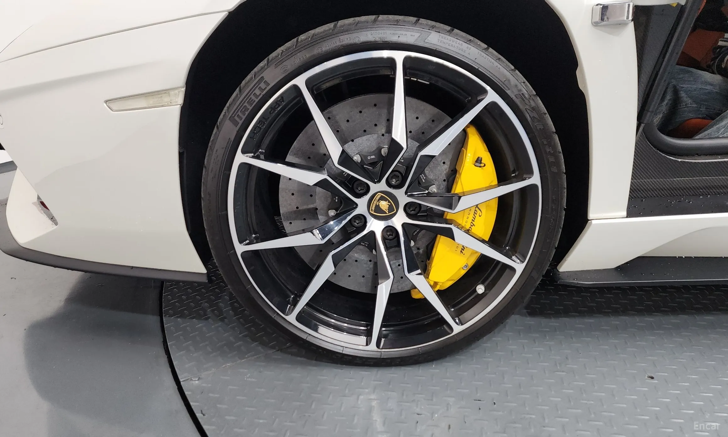 Lamborghini Aventador превью 5