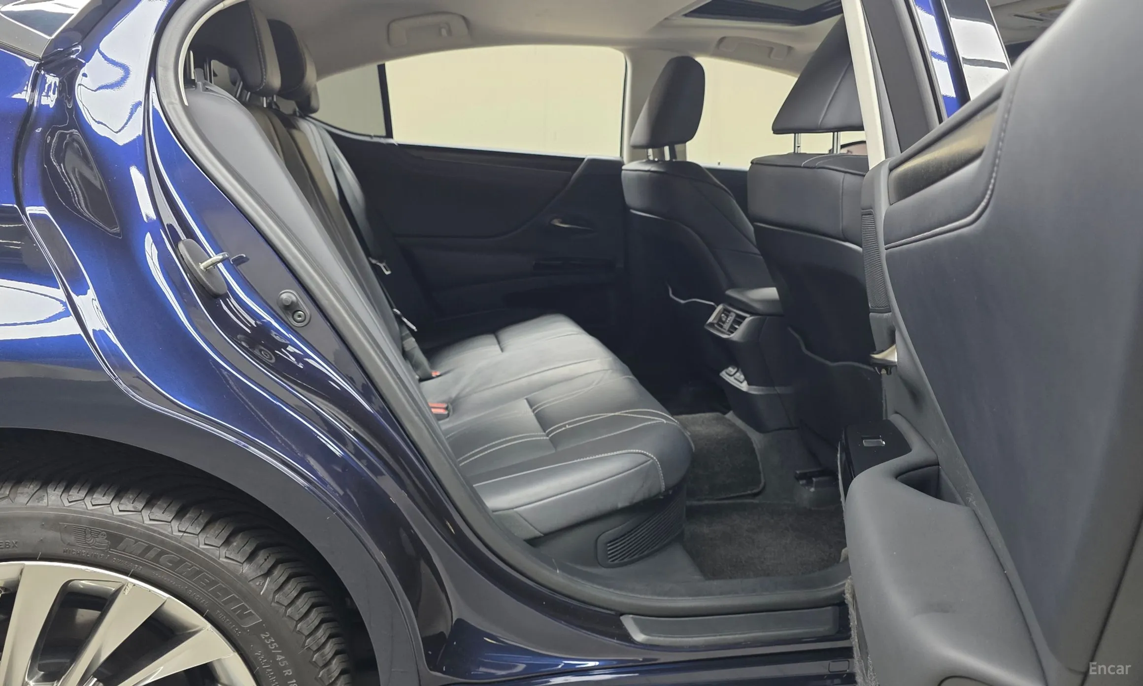 Lexus ES300h 7th Generation превью 12