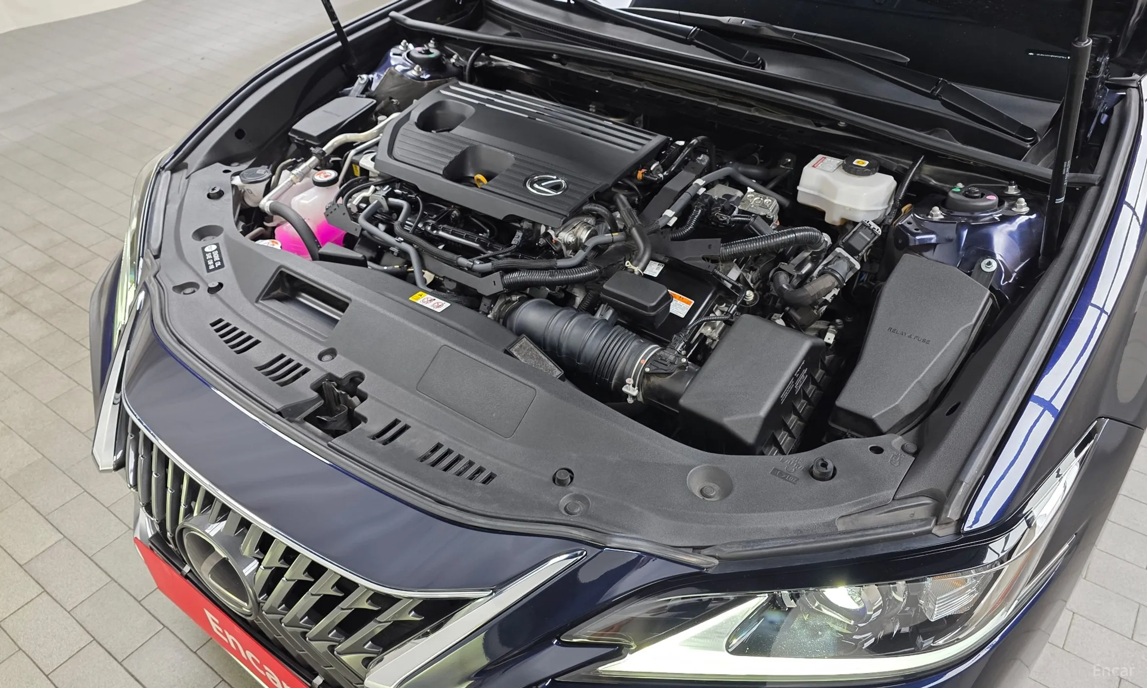 Lexus ES300h 7th Generation превью 6