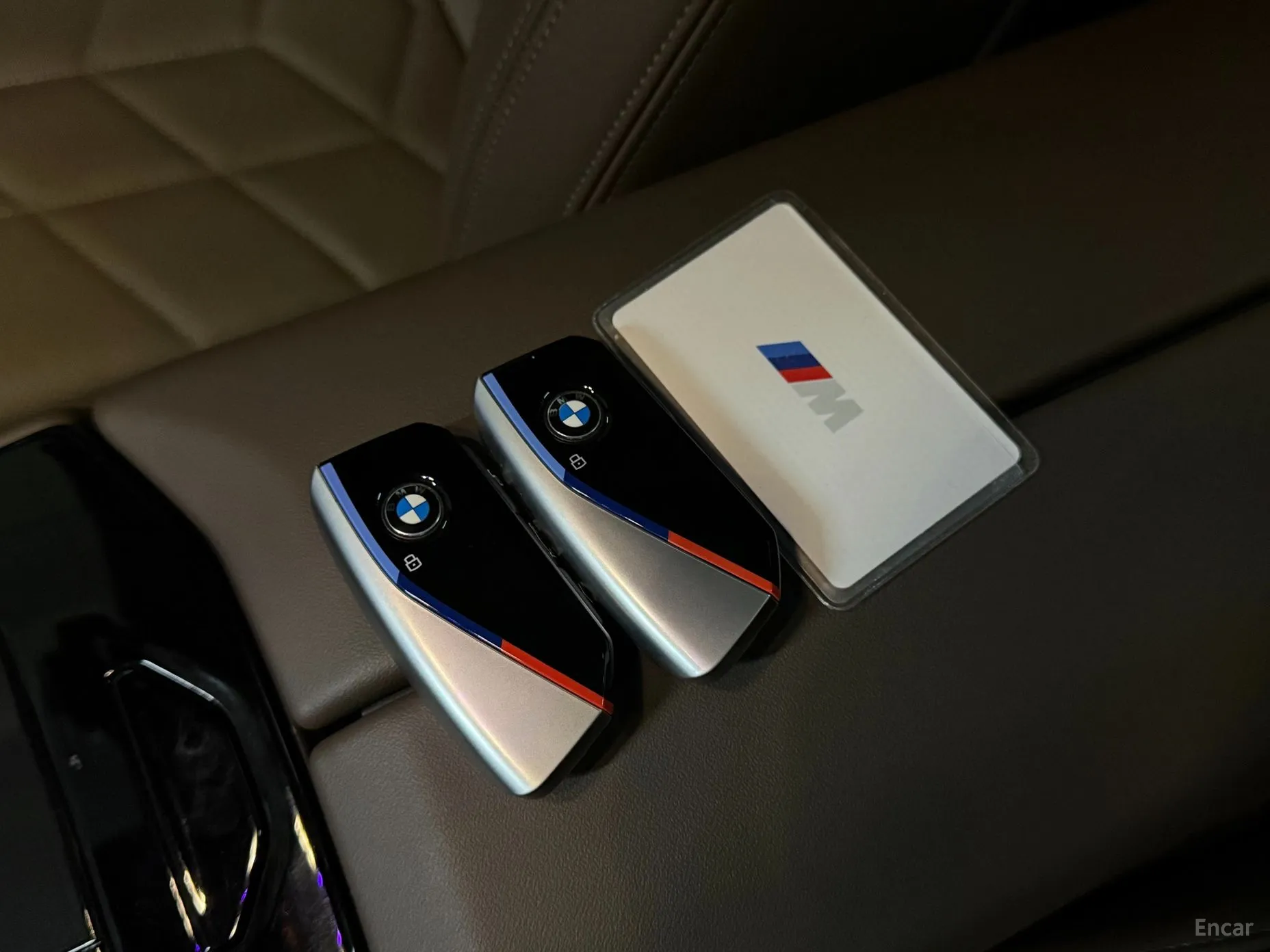 BMW 5 Series (G60) превью 17