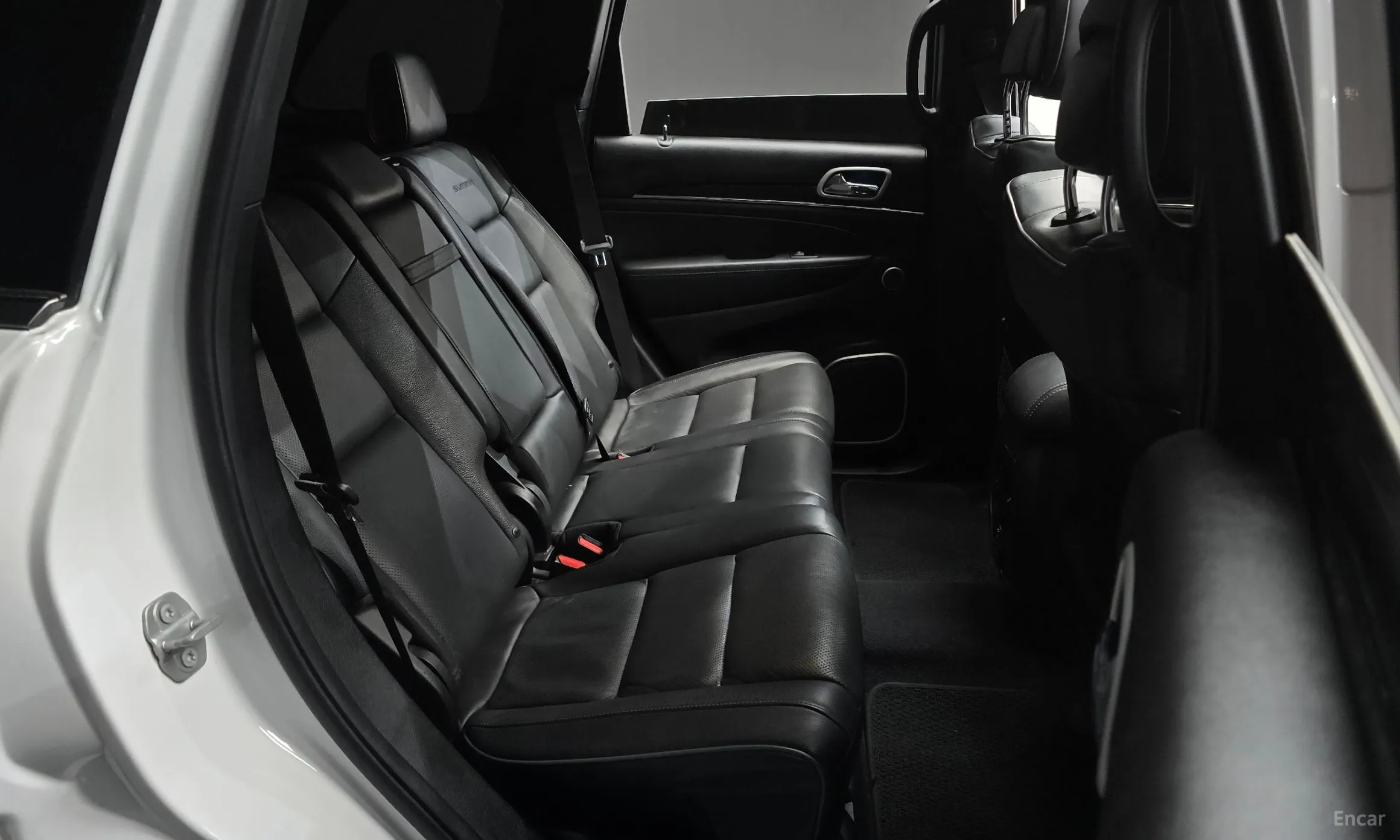 Jeep Grand Cherokee превью 11
