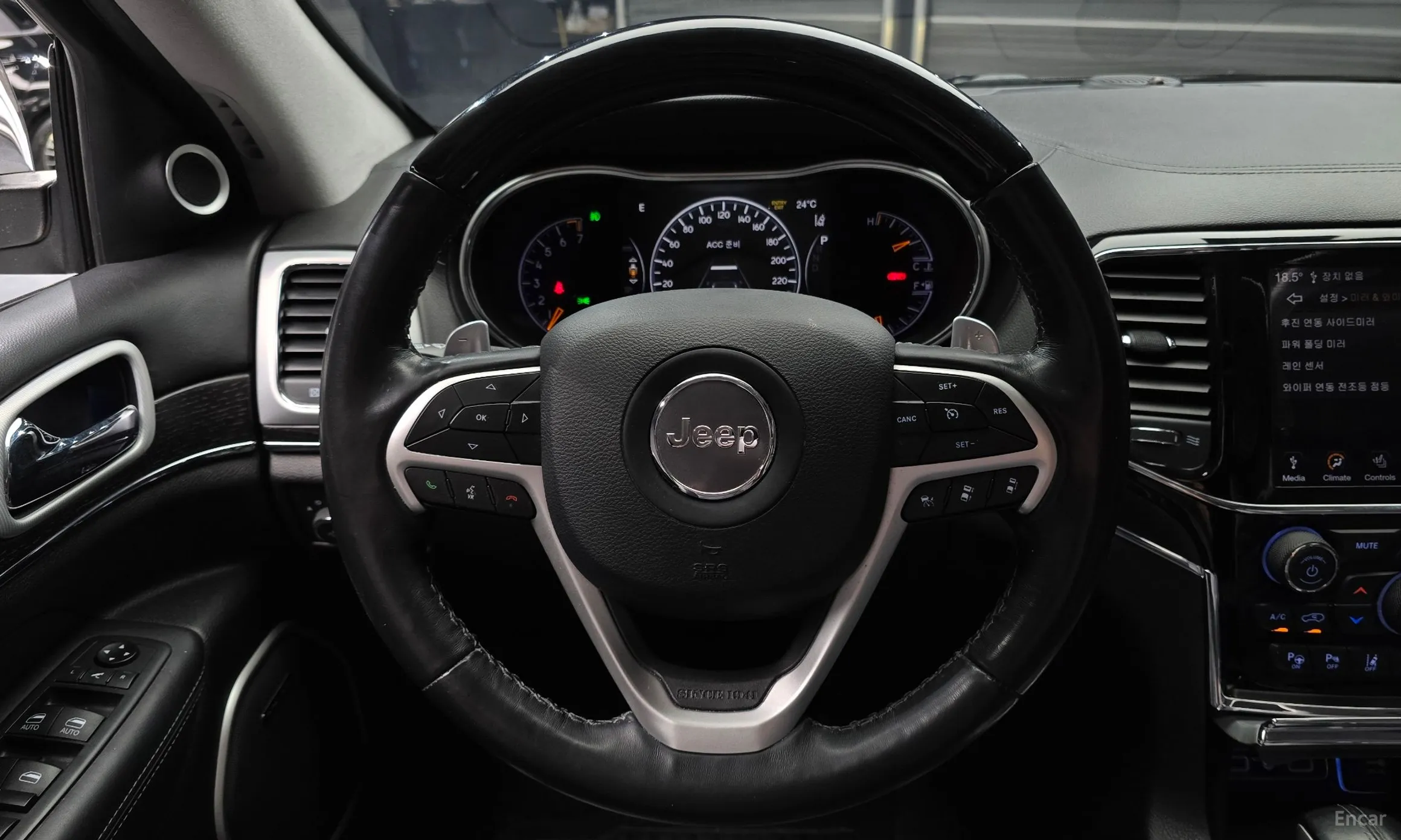 Jeep Grand Cherokee превью 13
