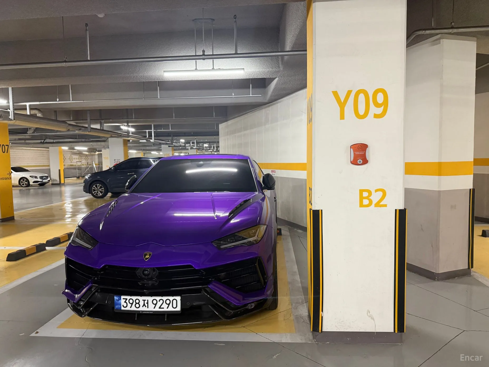 Lamborghini Urus превью 3