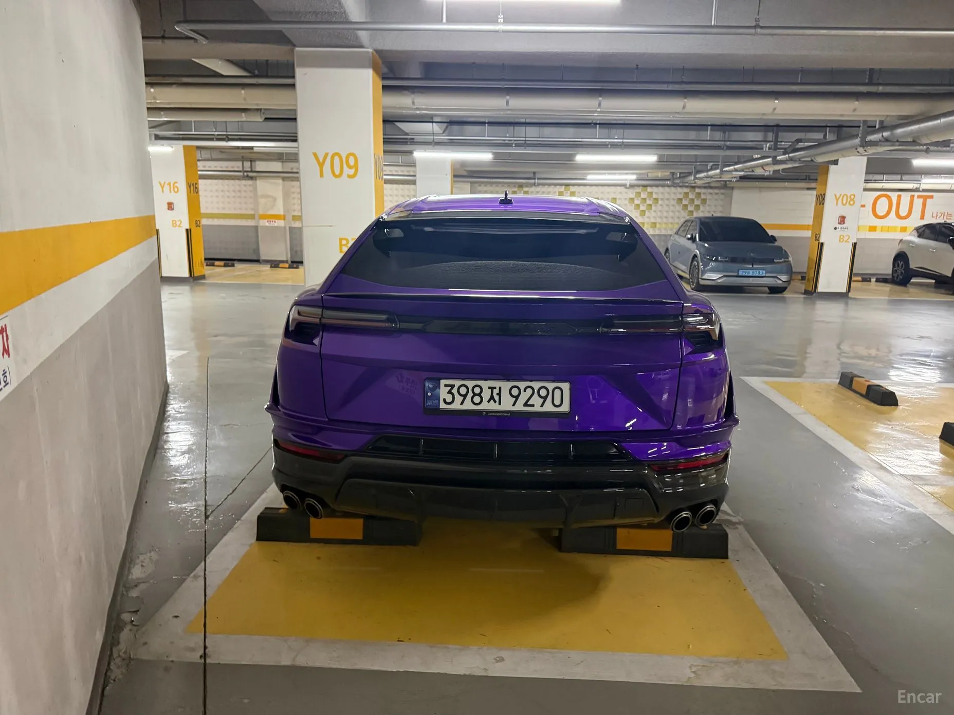 Lamborghini Urus превью 4