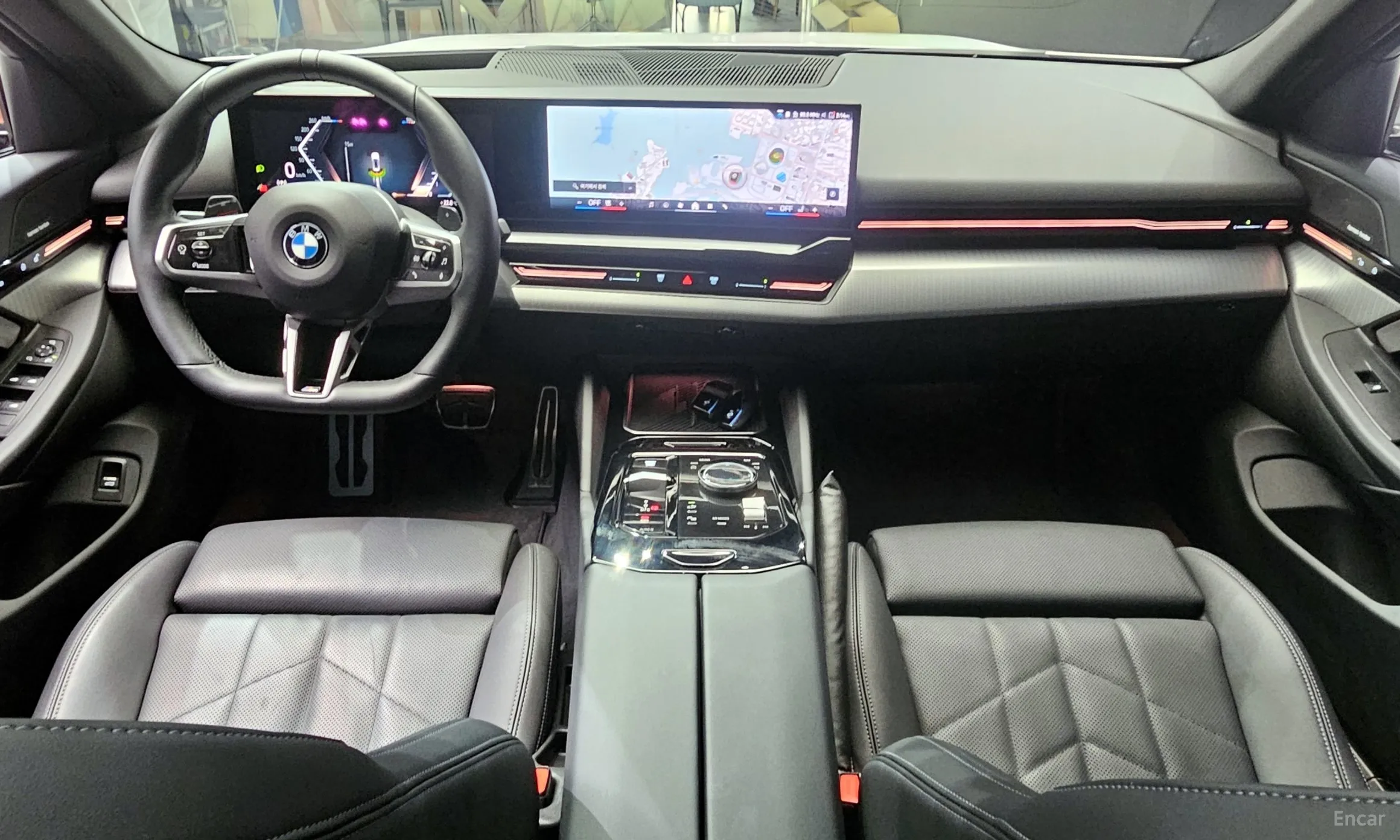 BMW 5 Series (G60) превью 7