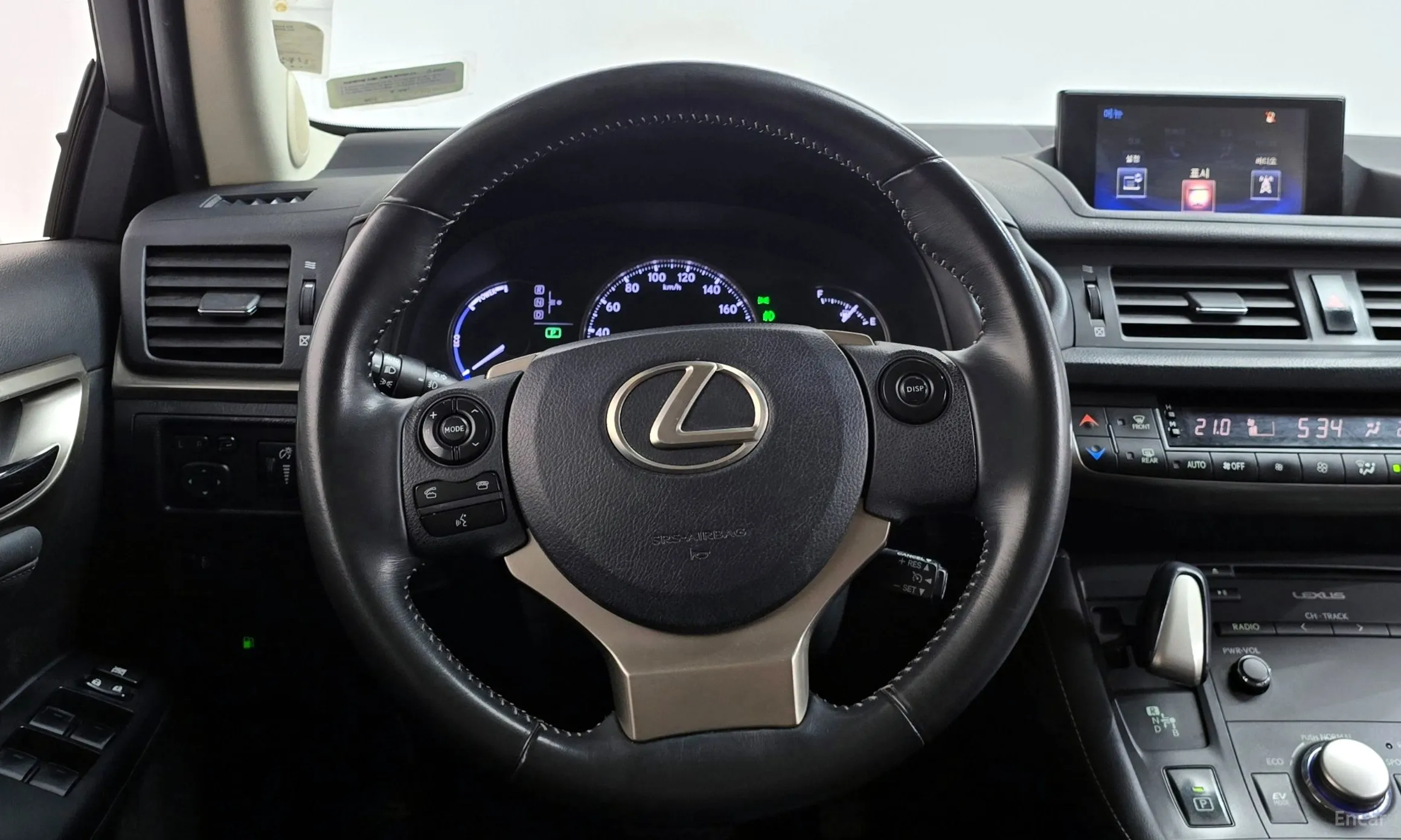 Lexus CT200h превью 14