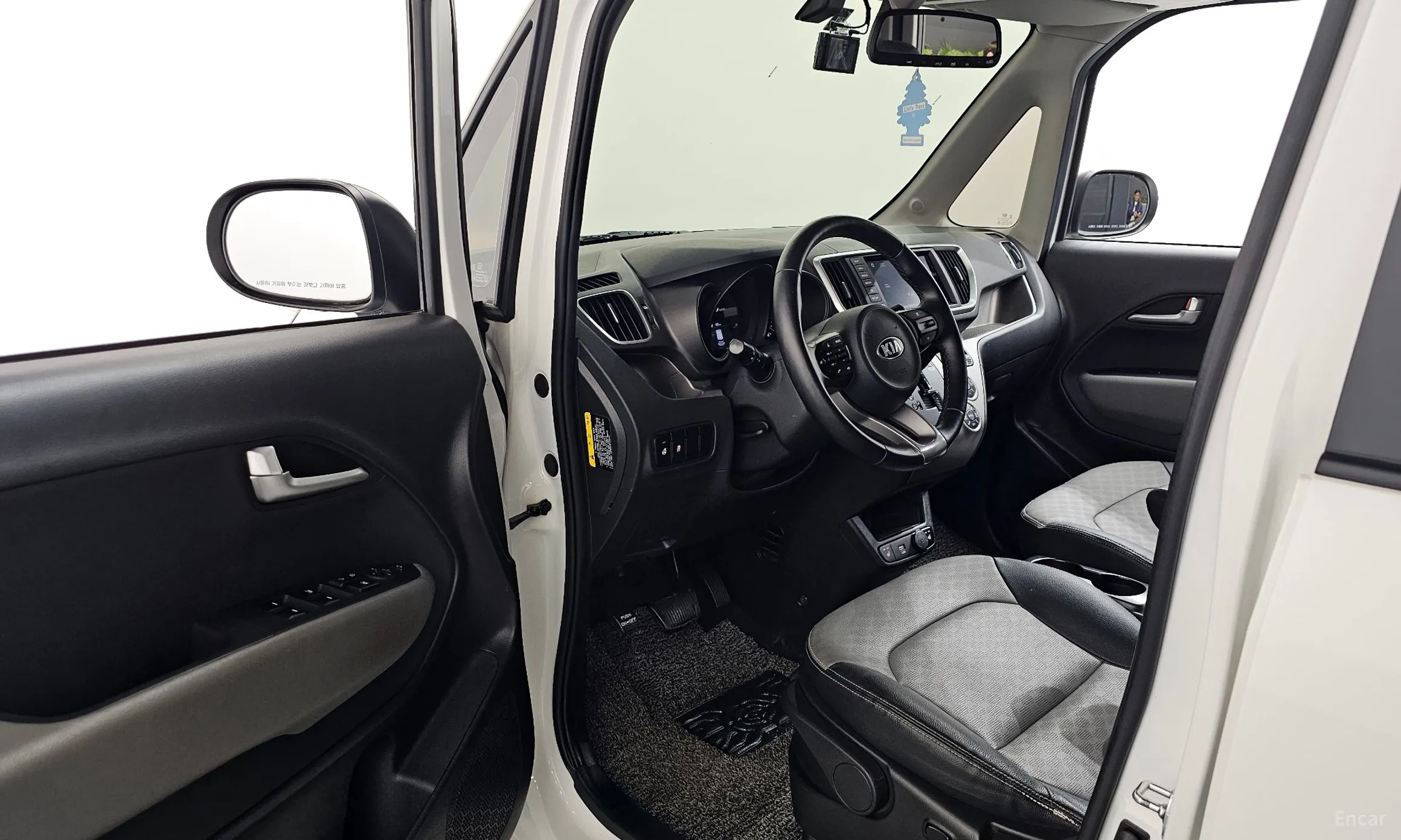 Kia Ray превью 10