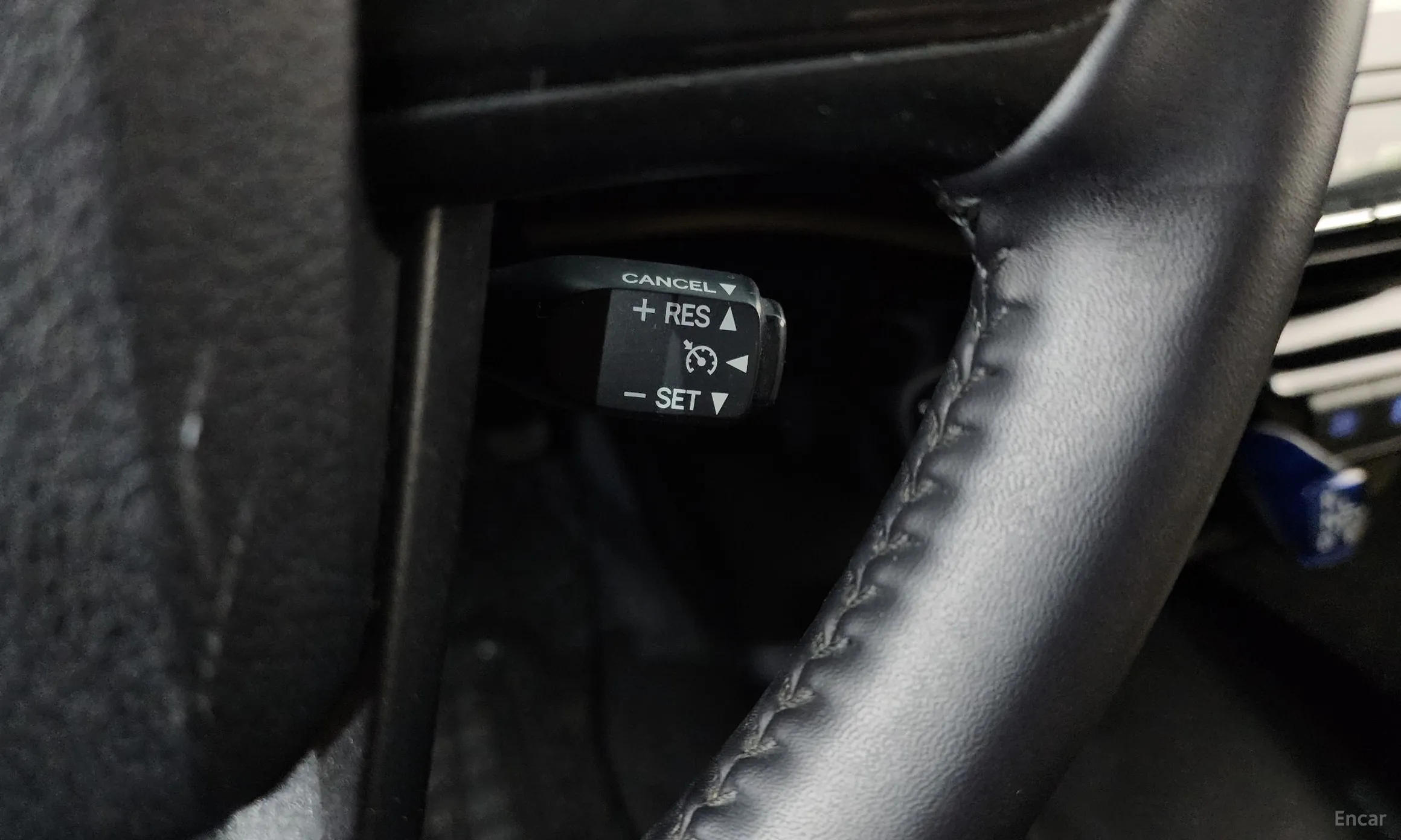 Toyota Prius 4th Generation превью 13