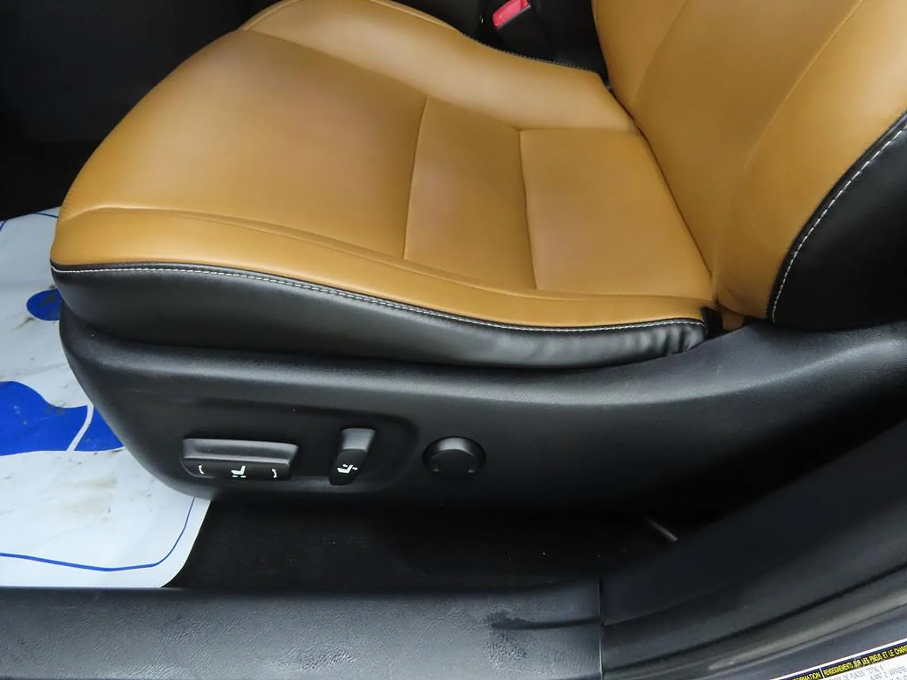 Lexus CT200h превью 14