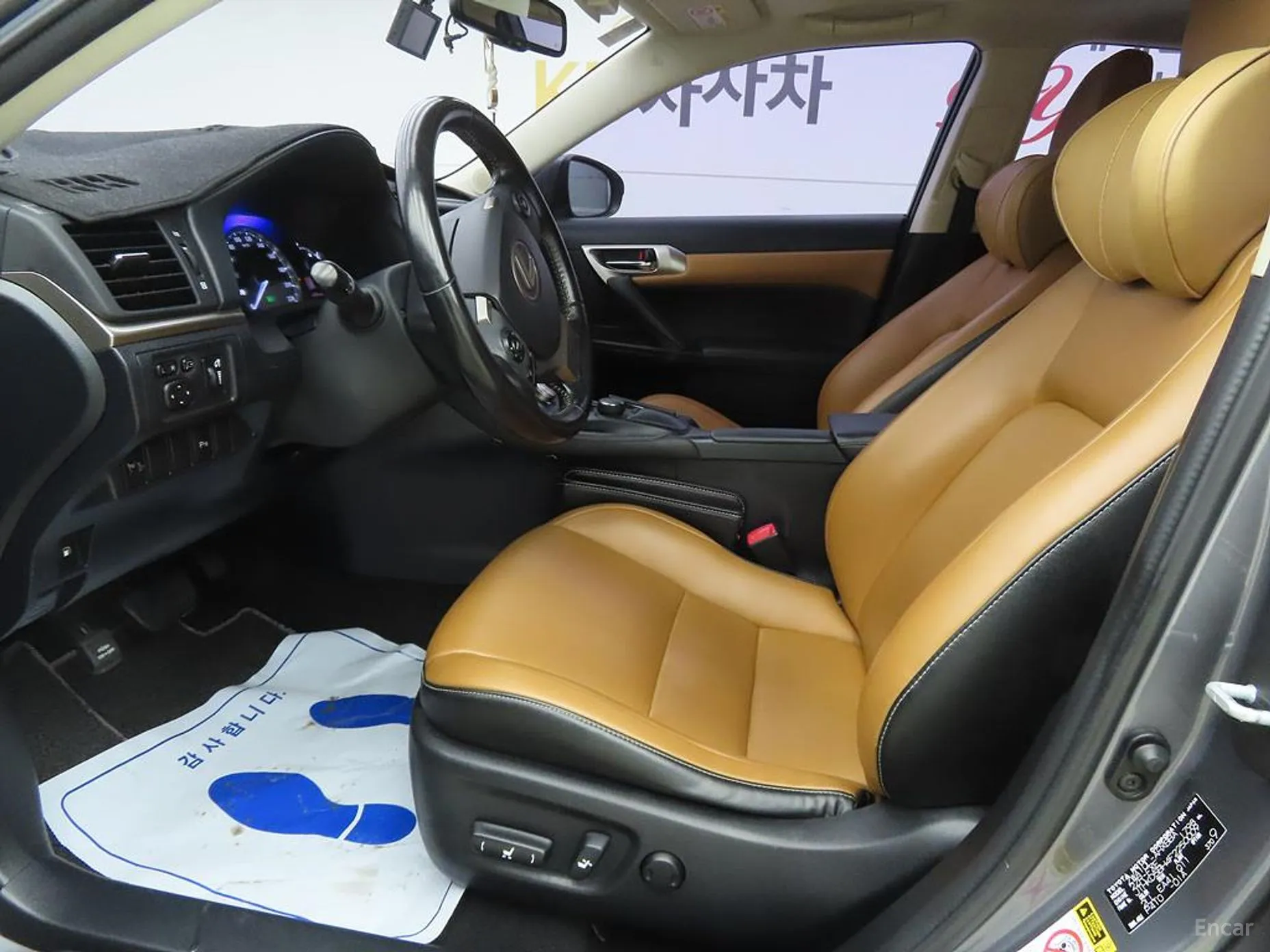Lexus CT200h превью 5