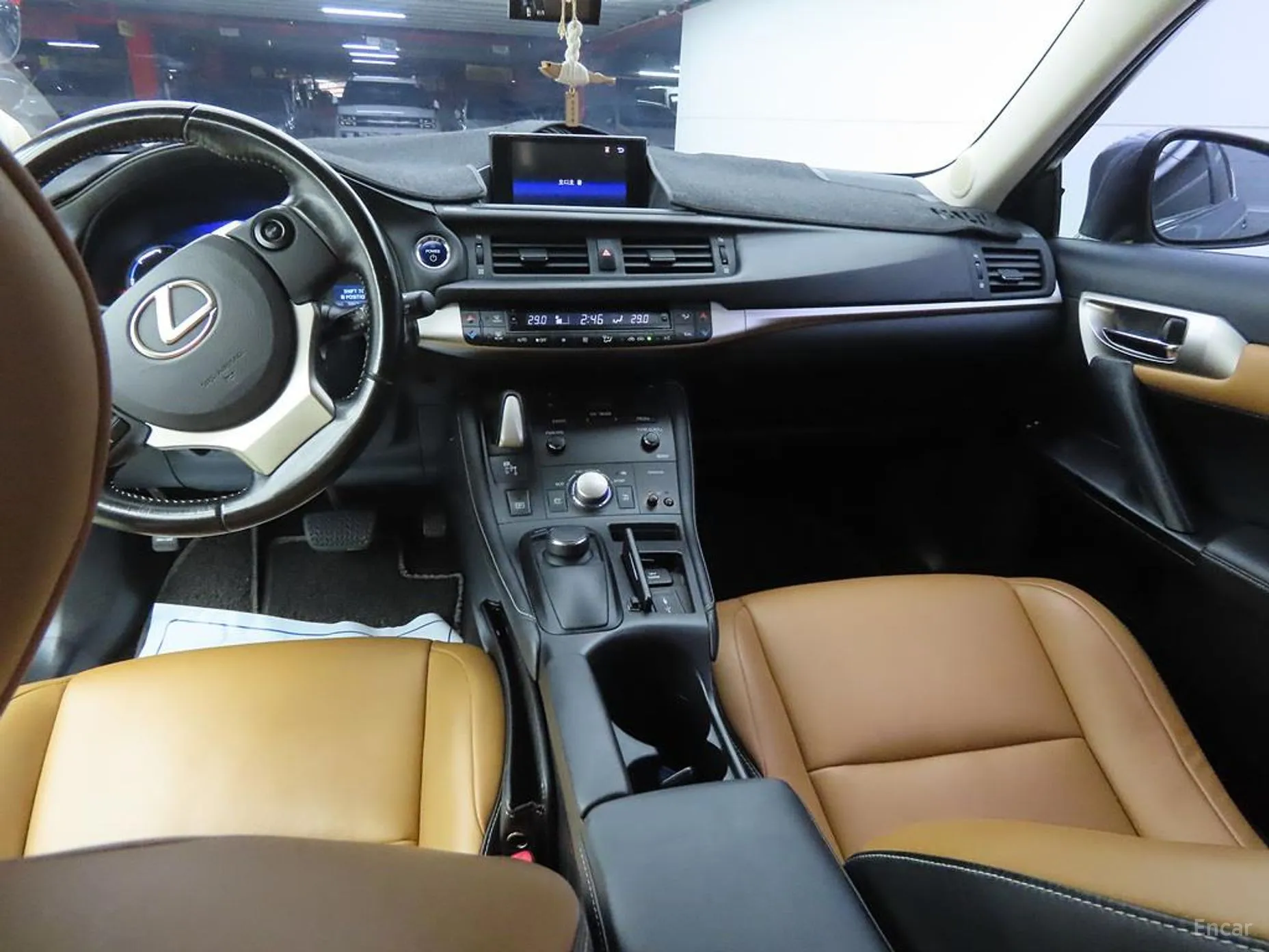 Lexus CT200h превью 8