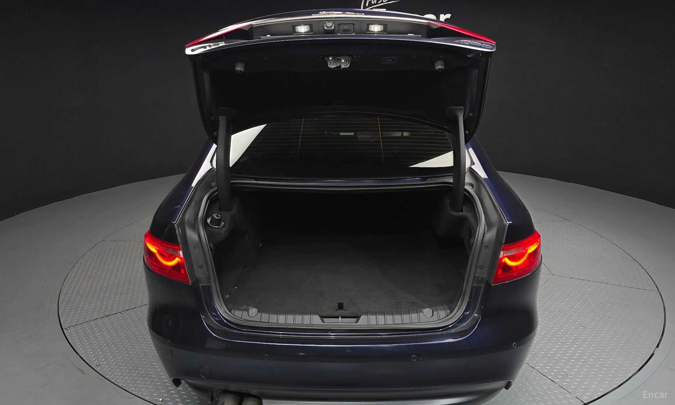 Jaguar XF (x260) превью 20