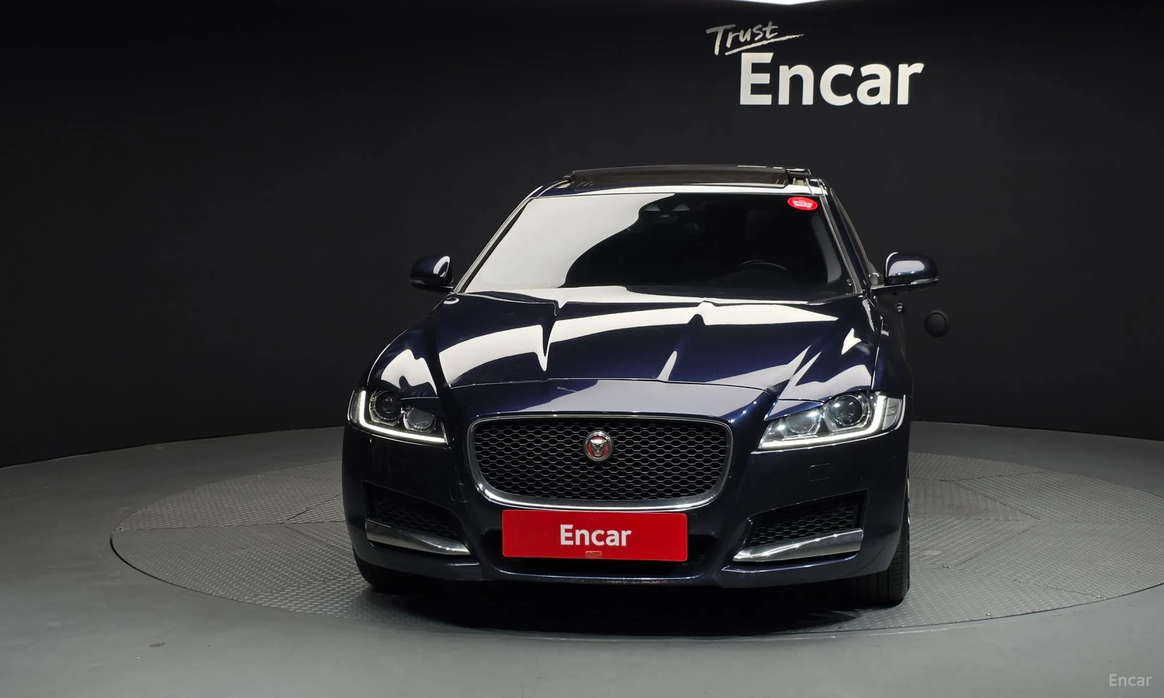 Jaguar XF (x260) превью 3