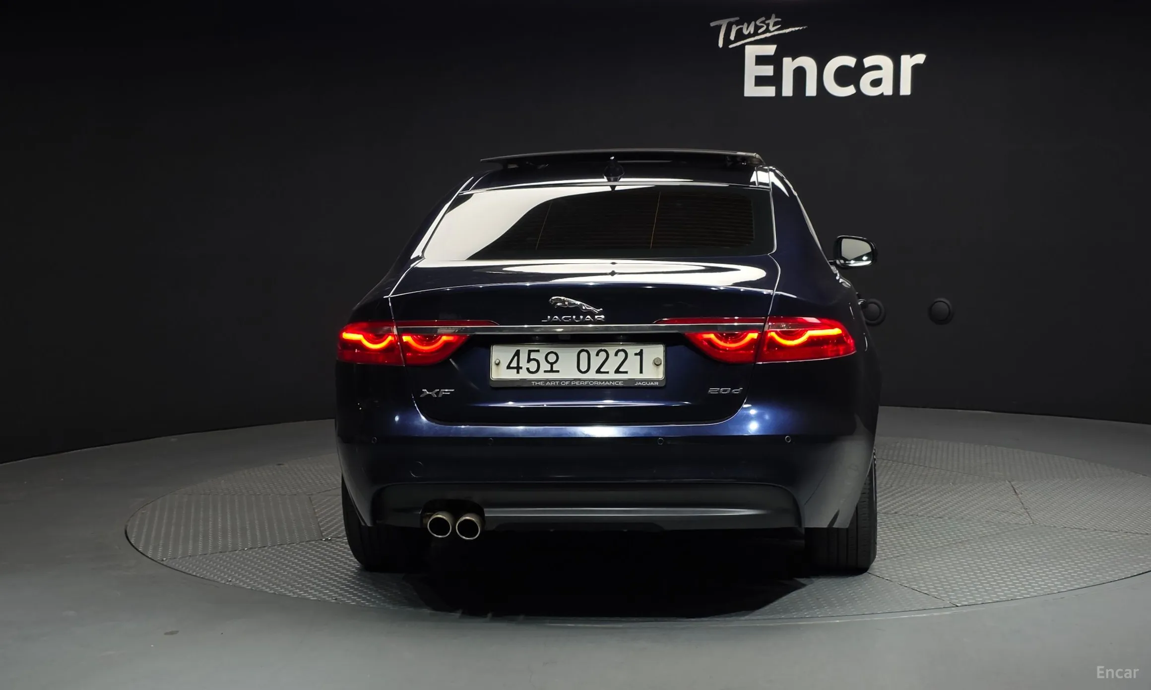 Jaguar XF (x260) превью 4