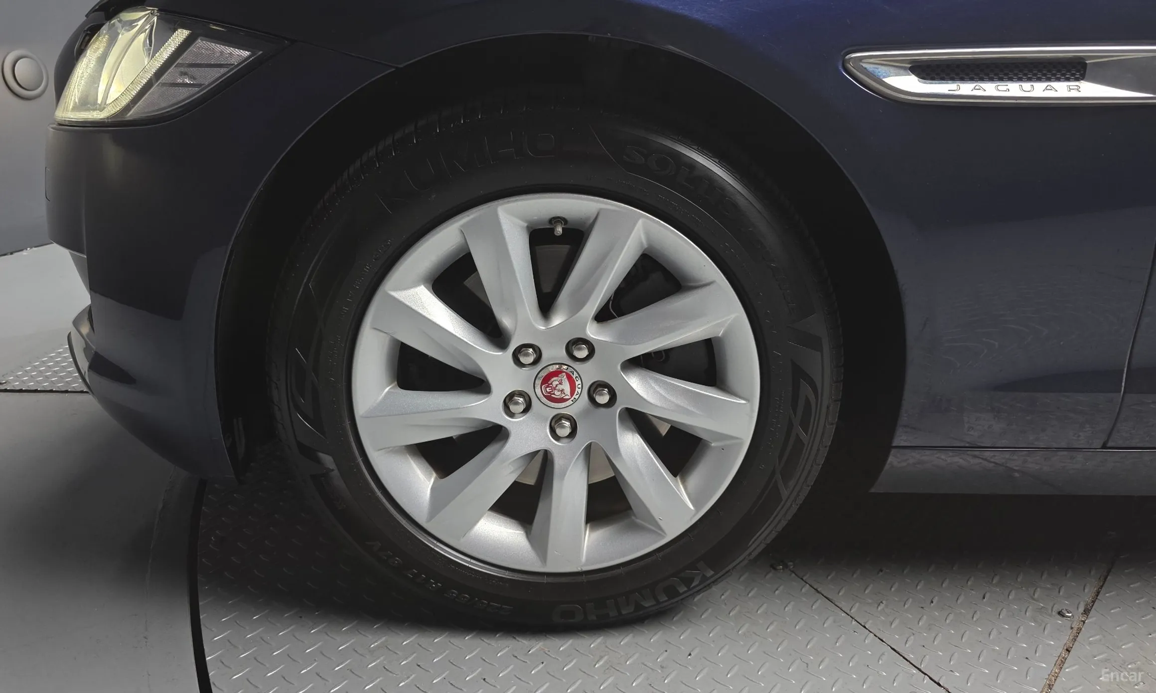 Jaguar XF (x260) превью 5
