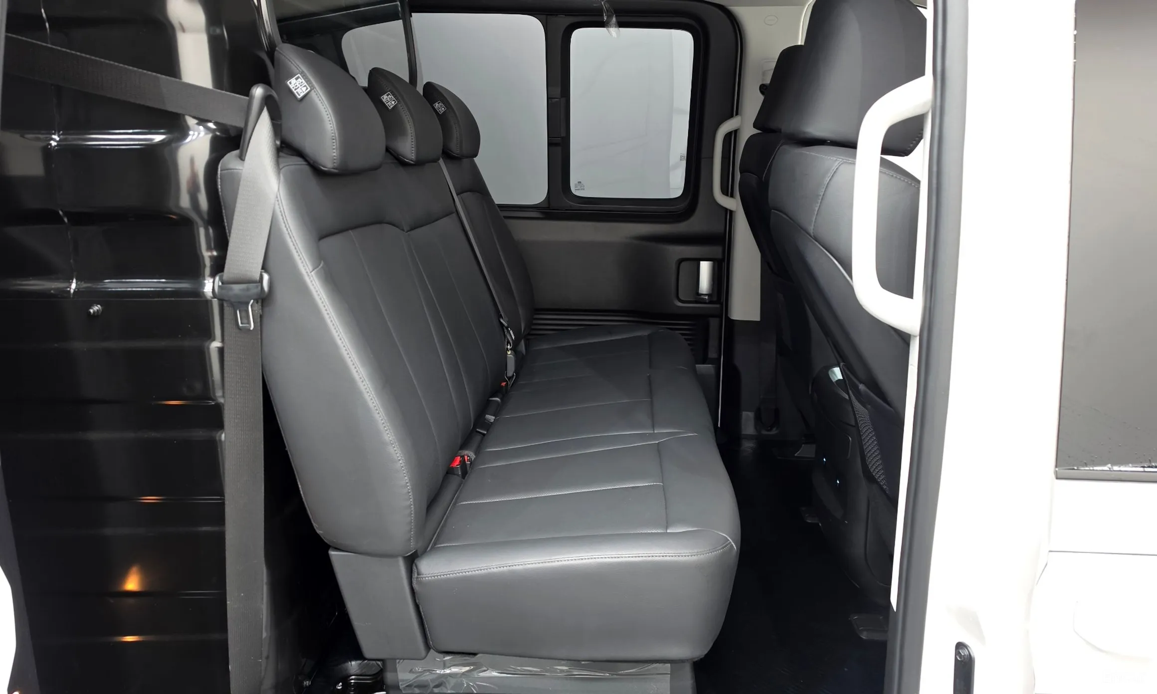 Hyundai Staria превью 11