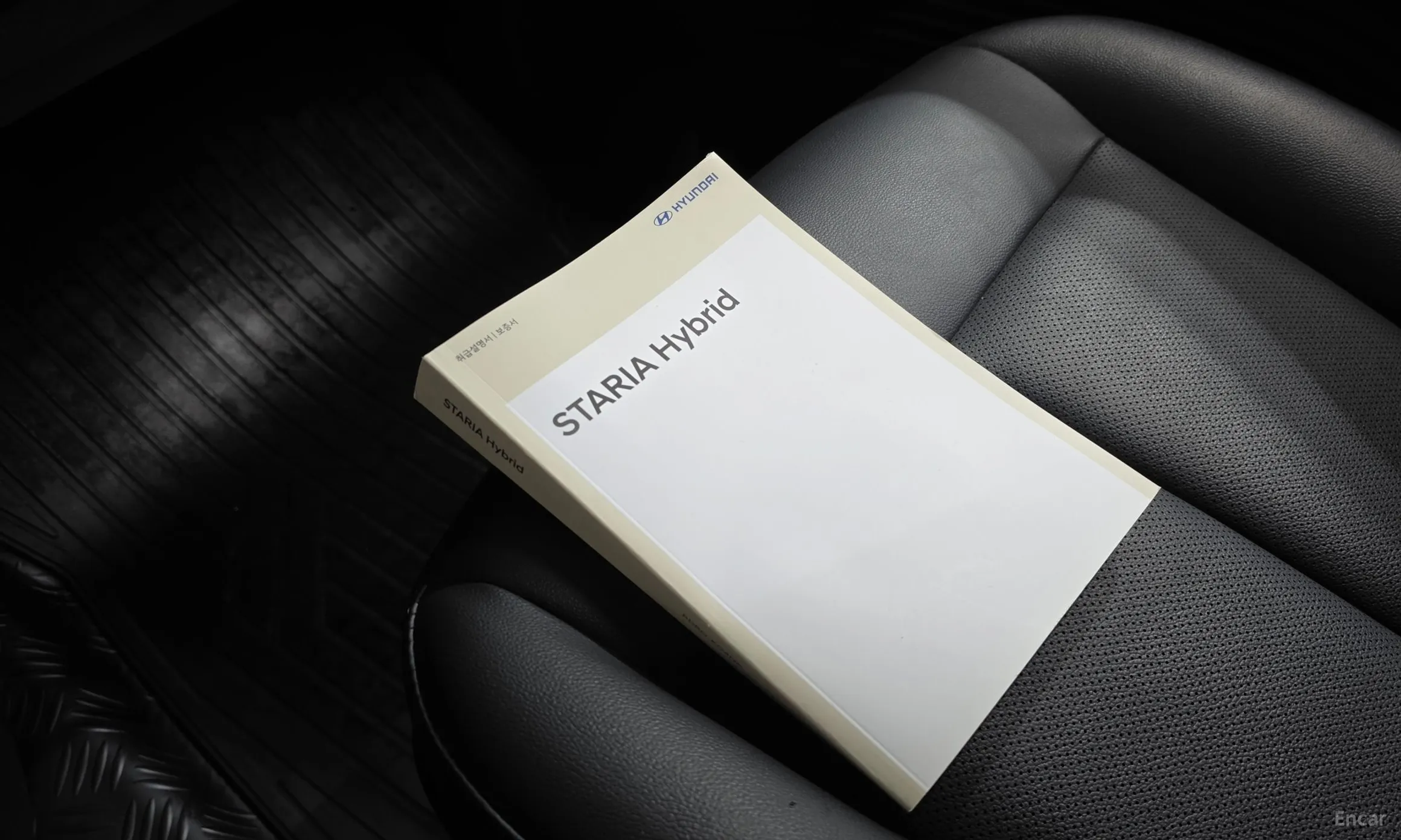 Hyundai Staria превью 16