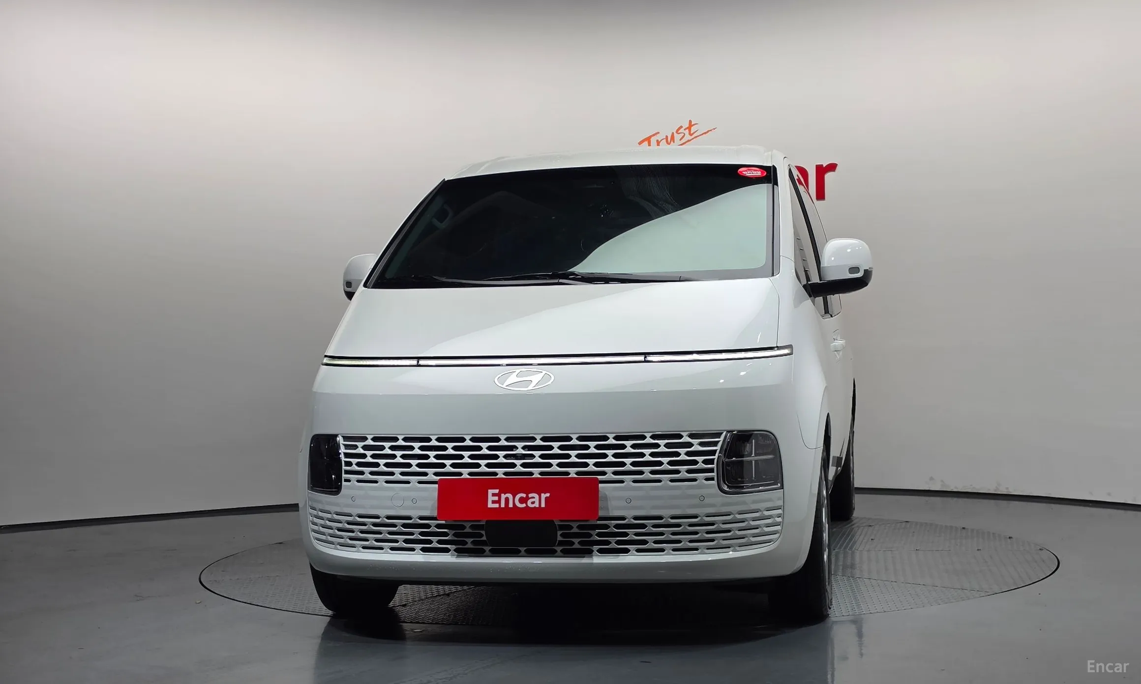 Hyundai Staria превью 3