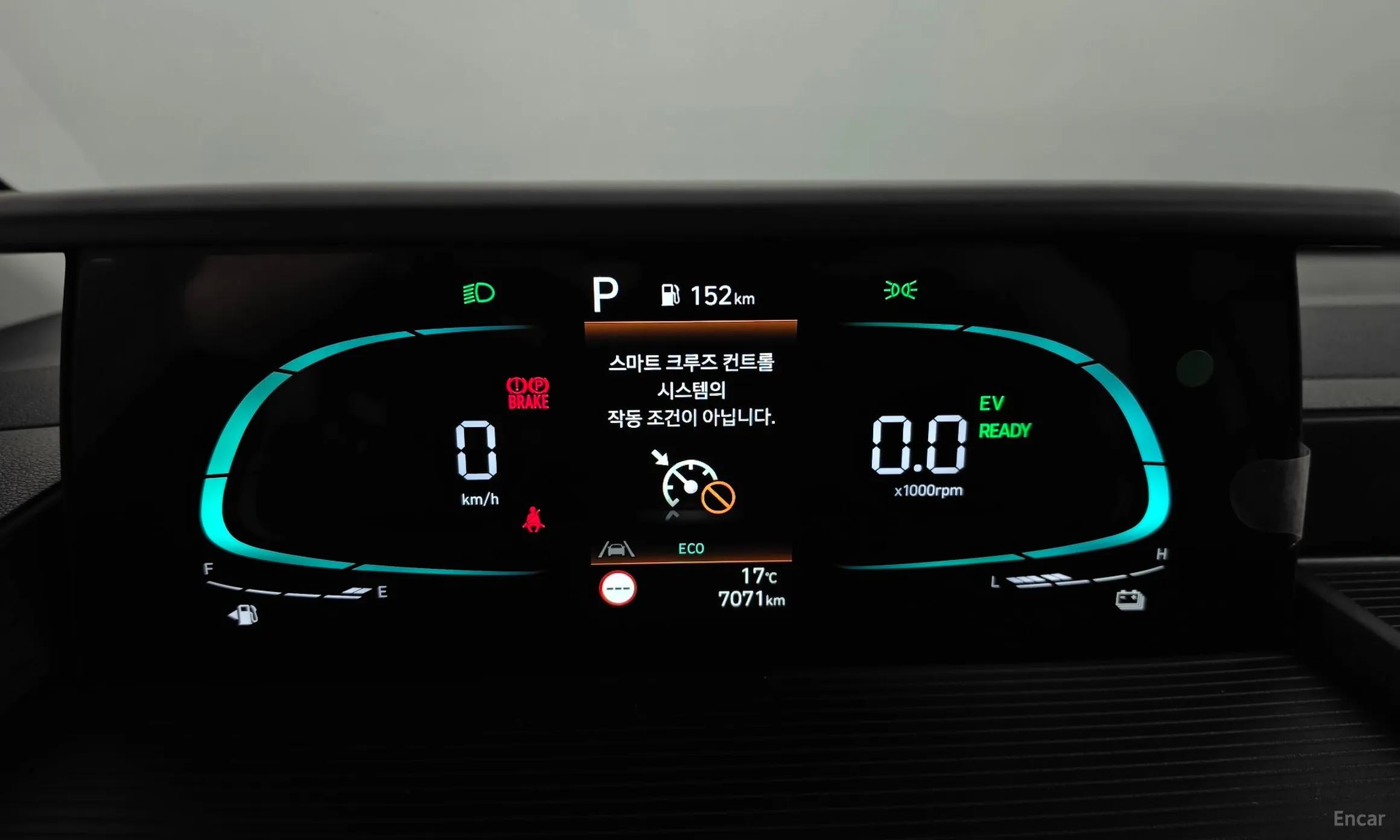 Hyundai Staria превью 8