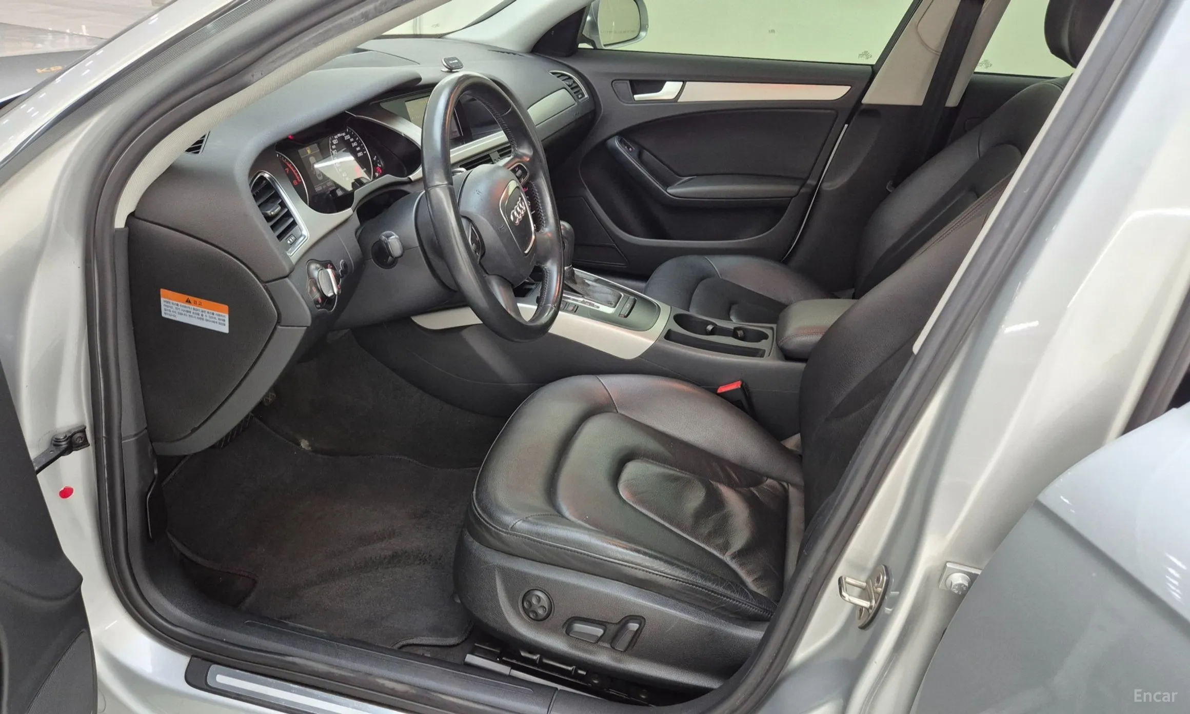 Audi New A4 превью 11