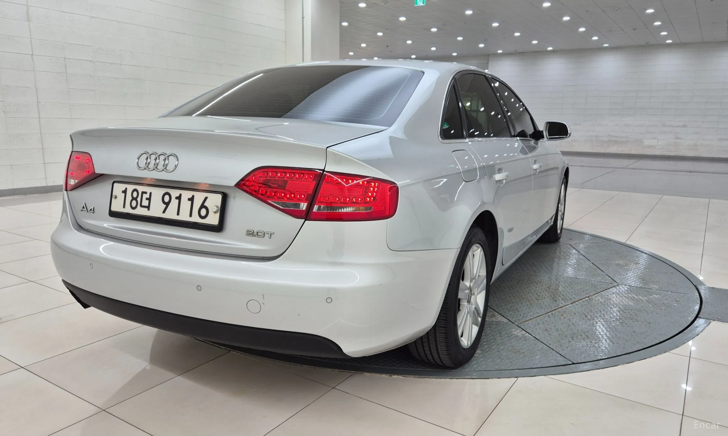 Audi New A4 превью 7