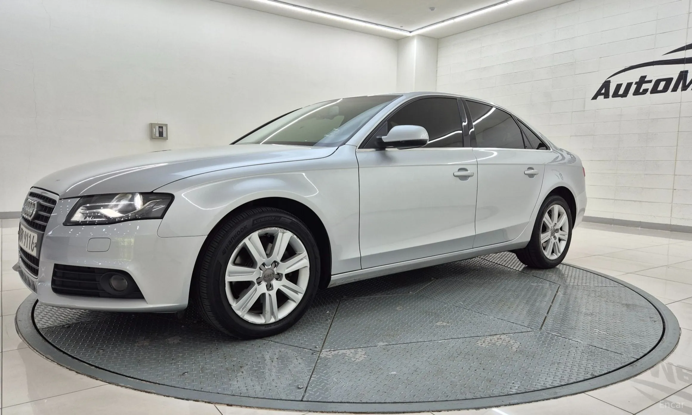 Audi New A4 превью 9