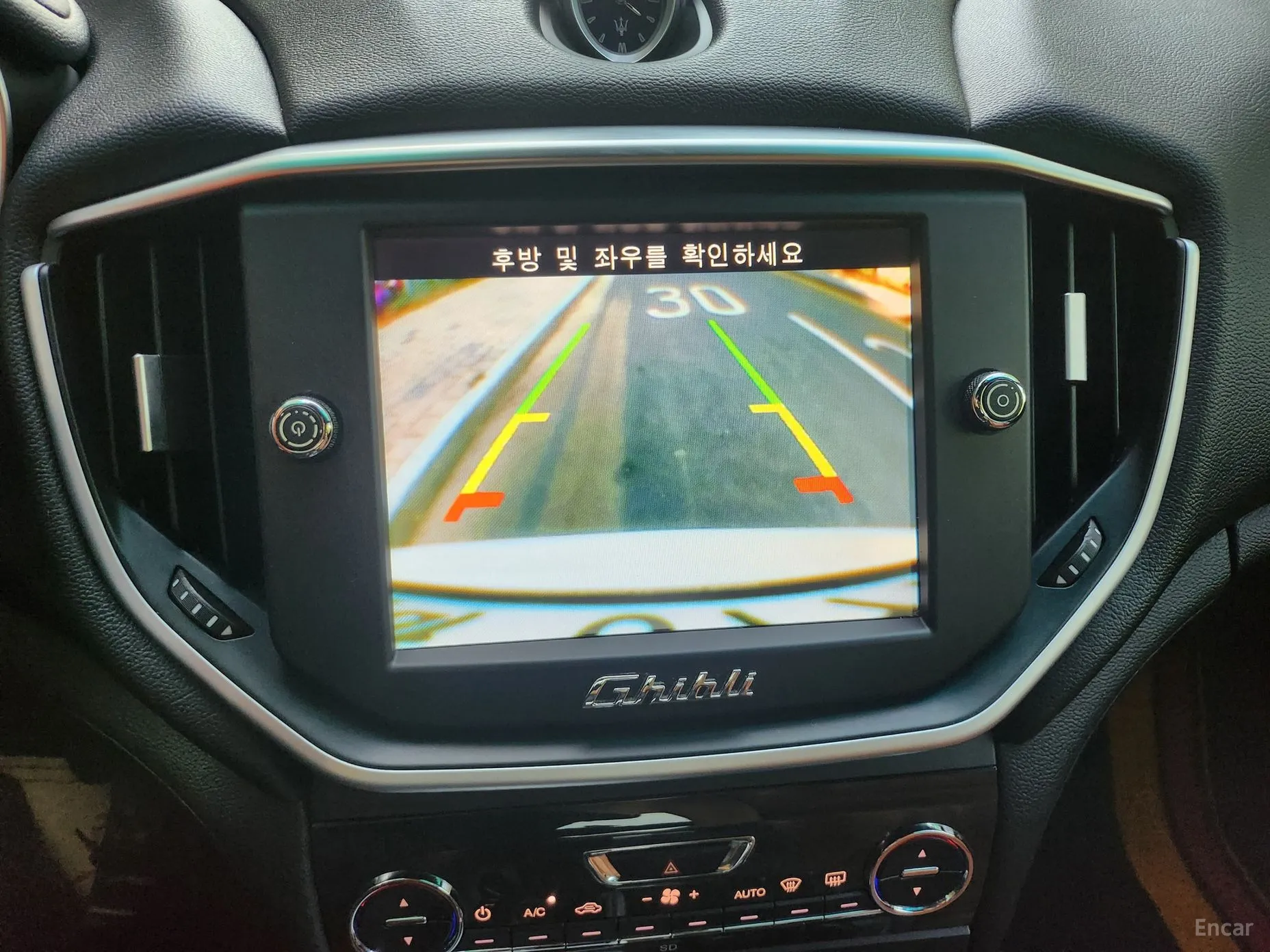 Maserati Ghibli превью 14
