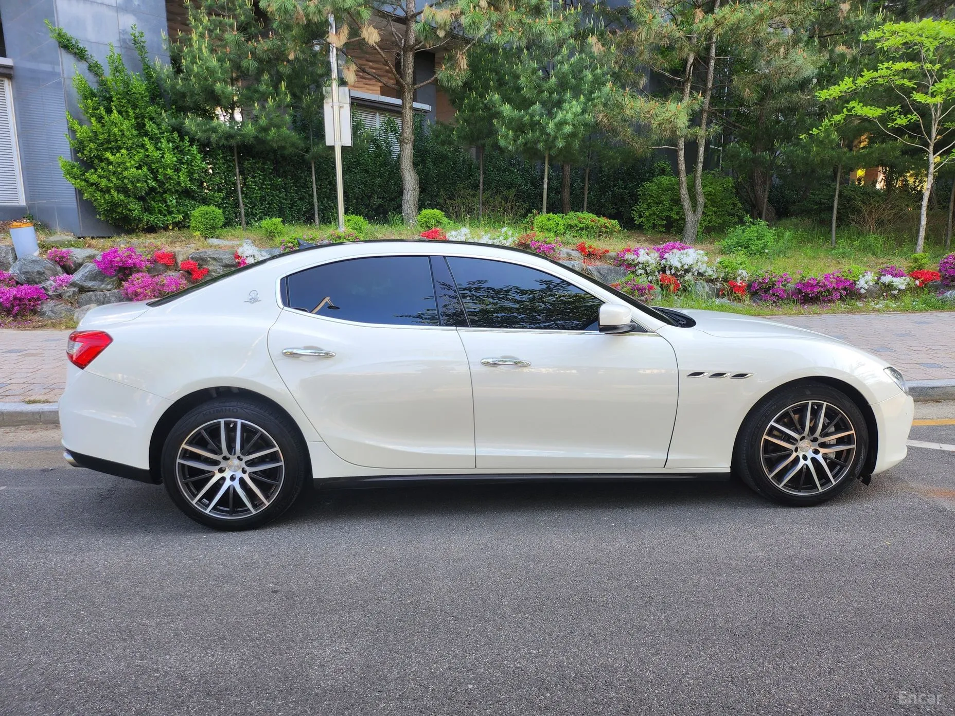 Maserati Ghibli превью 15