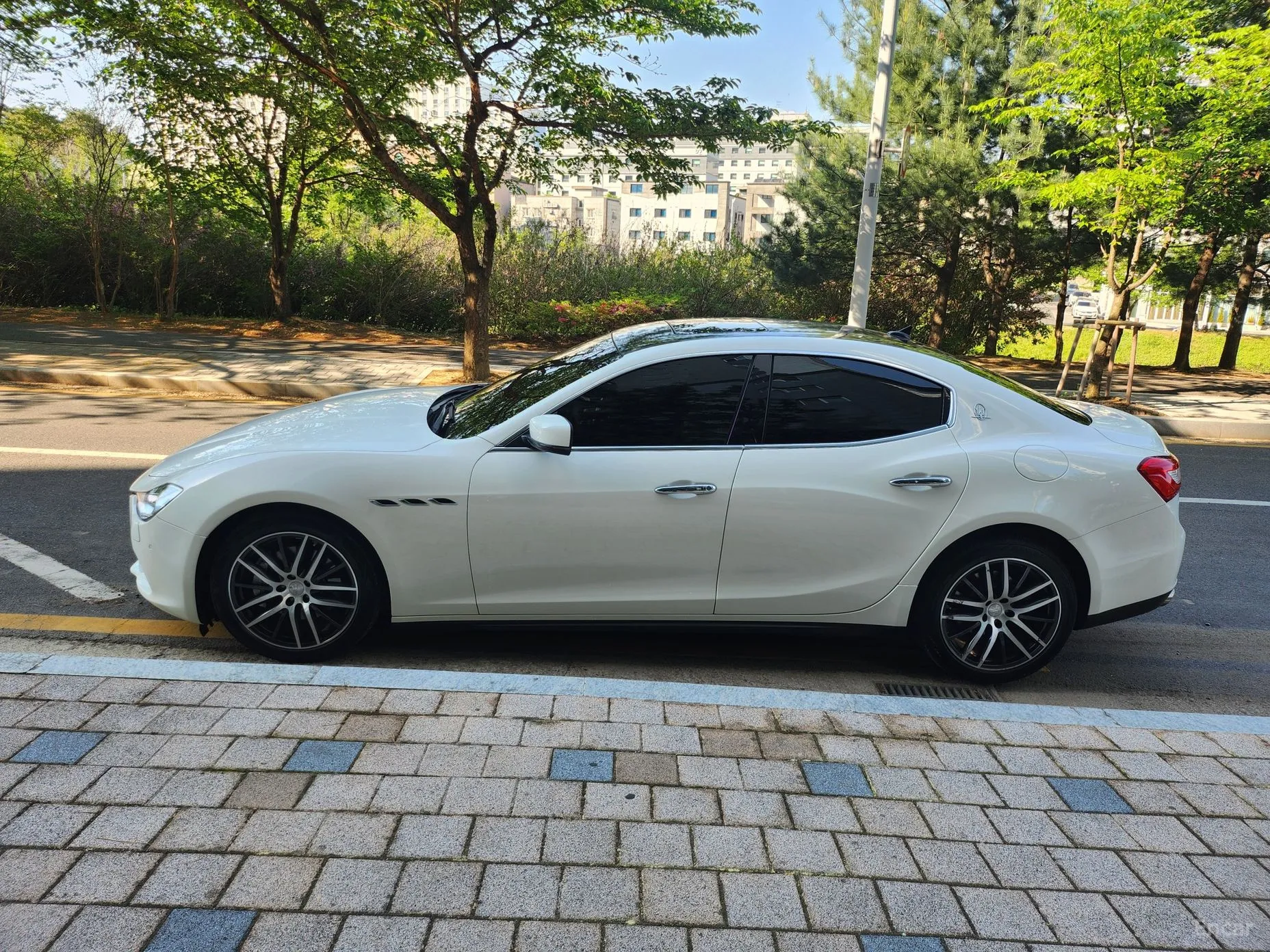 Maserati Ghibli превью 19