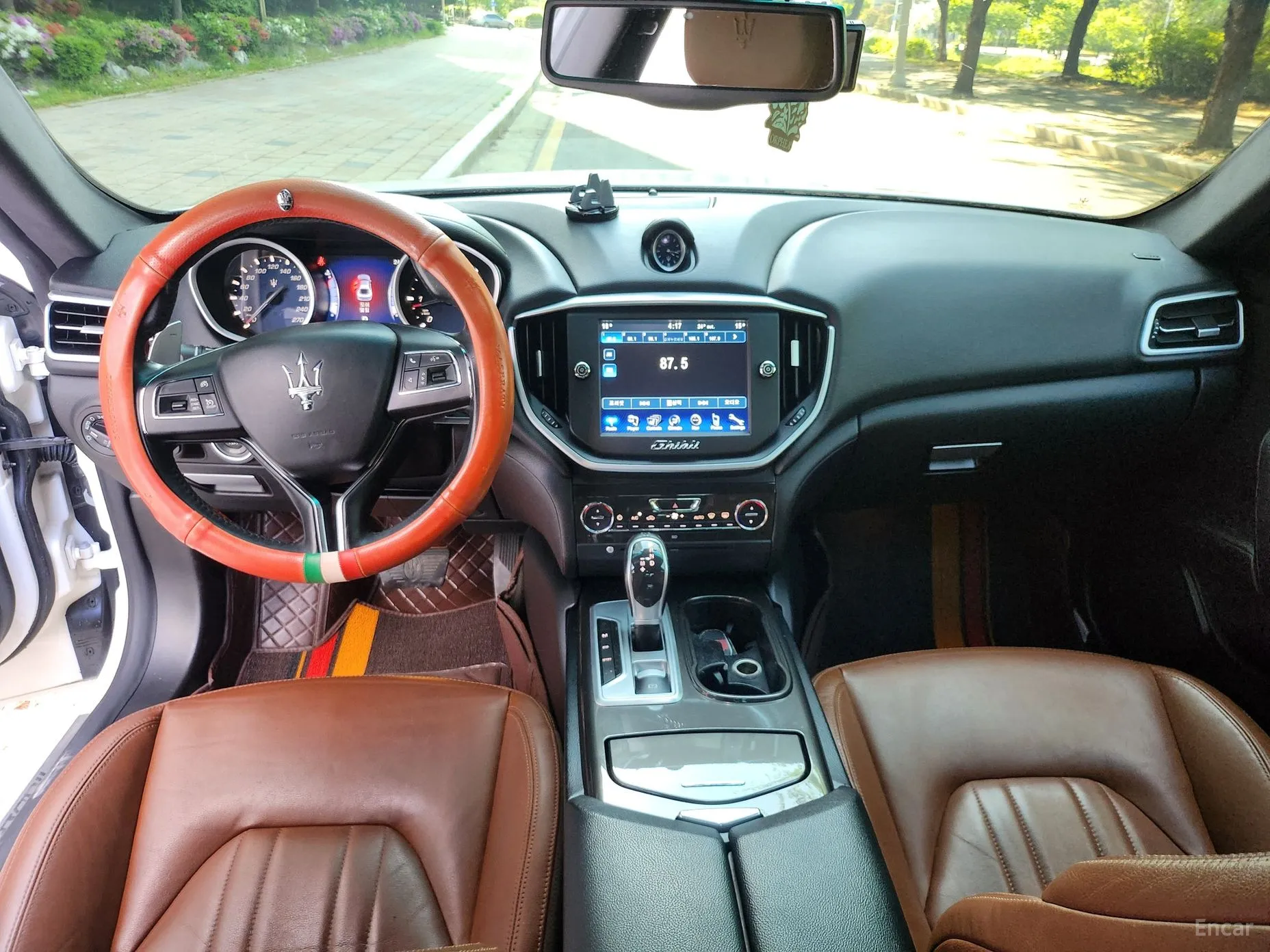 Maserati Ghibli превью 7