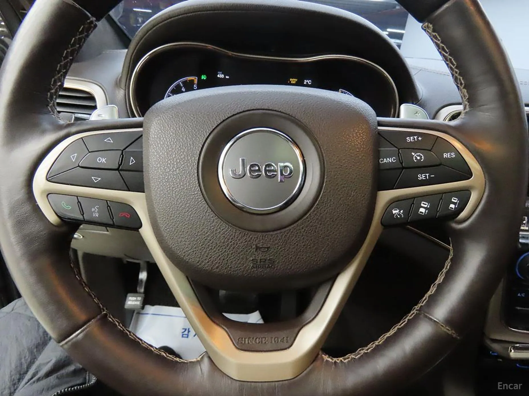 Jeep Grand Cherokee превью 12