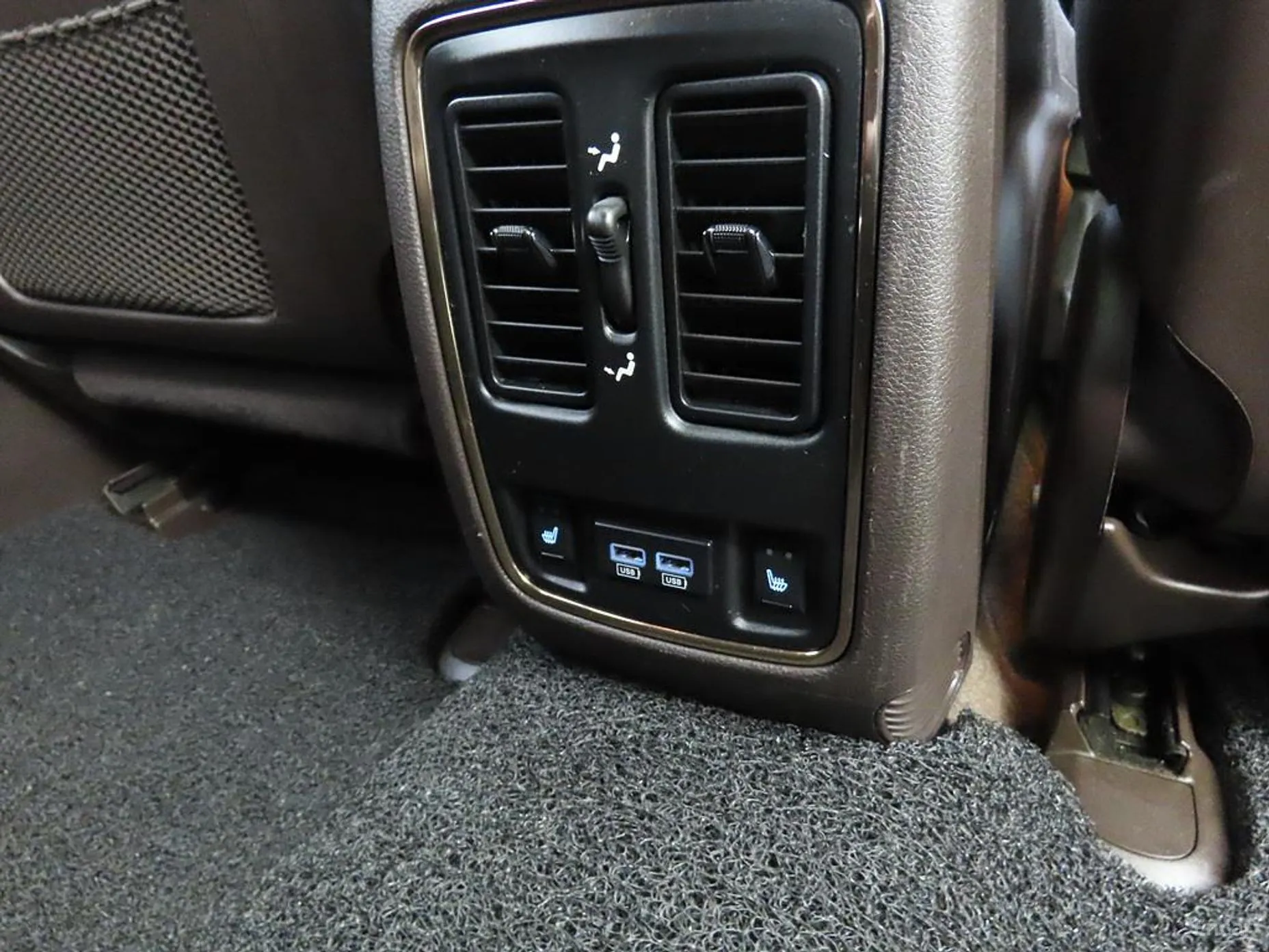 Jeep Grand Cherokee превью 14