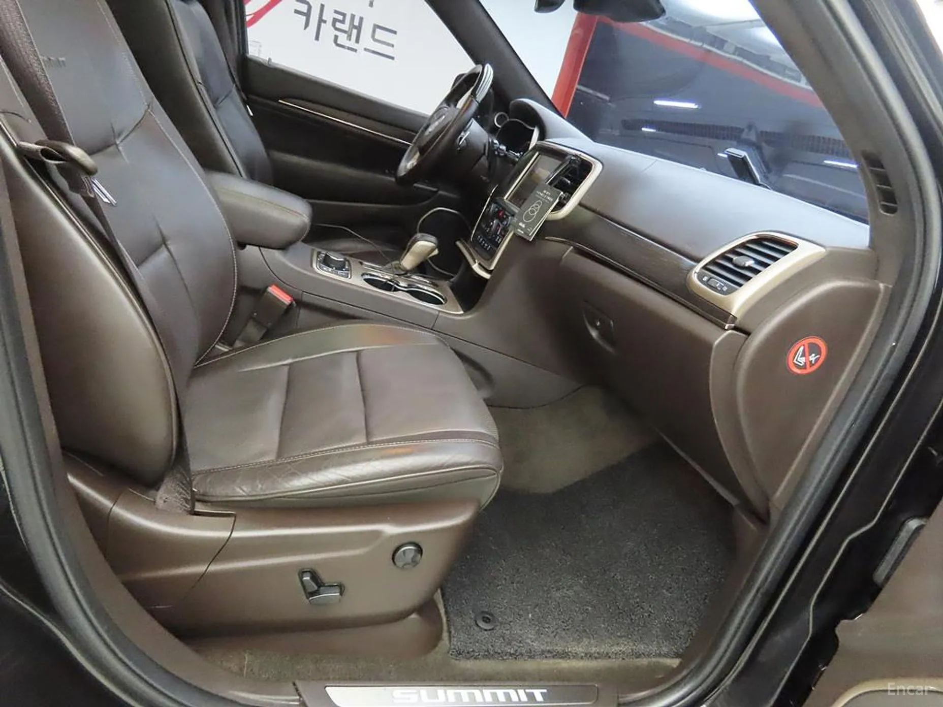 Jeep Grand Cherokee превью 7