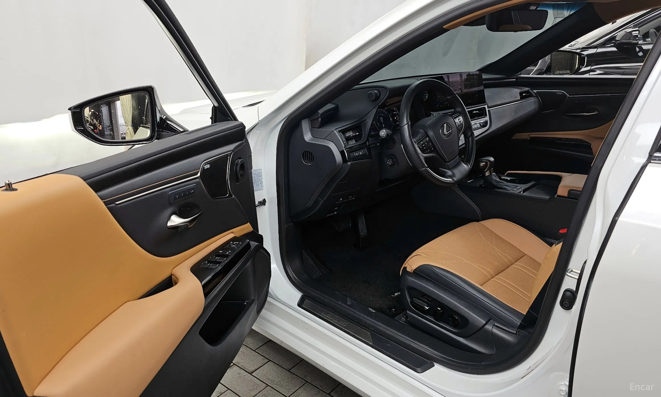 Lexus ES300h 7th Generation превью 10