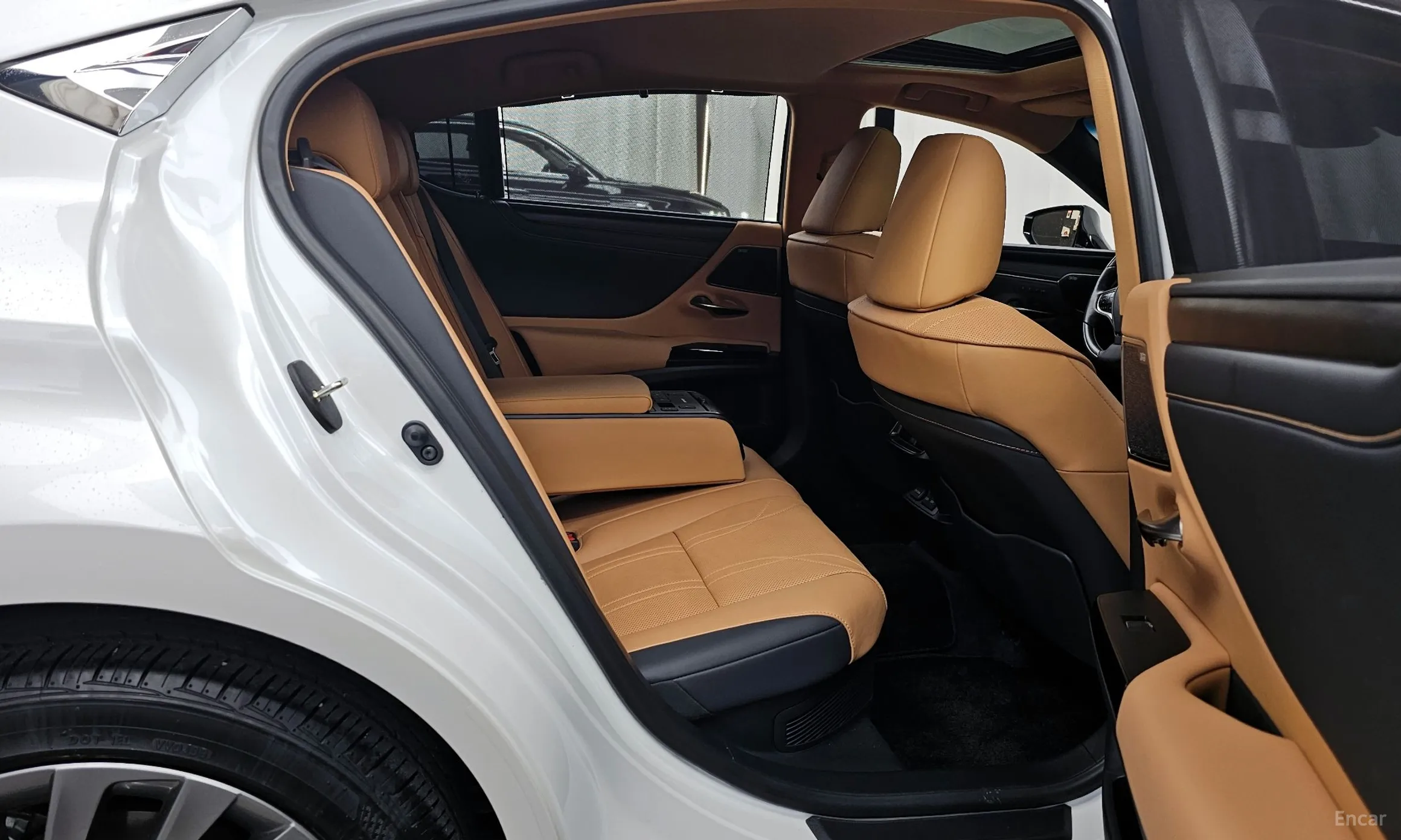 Lexus ES300h 7th Generation превью 12