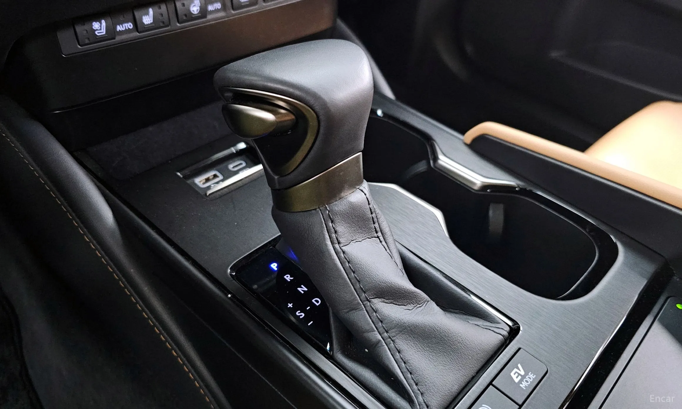 Lexus ES300h 7th Generation превью 9